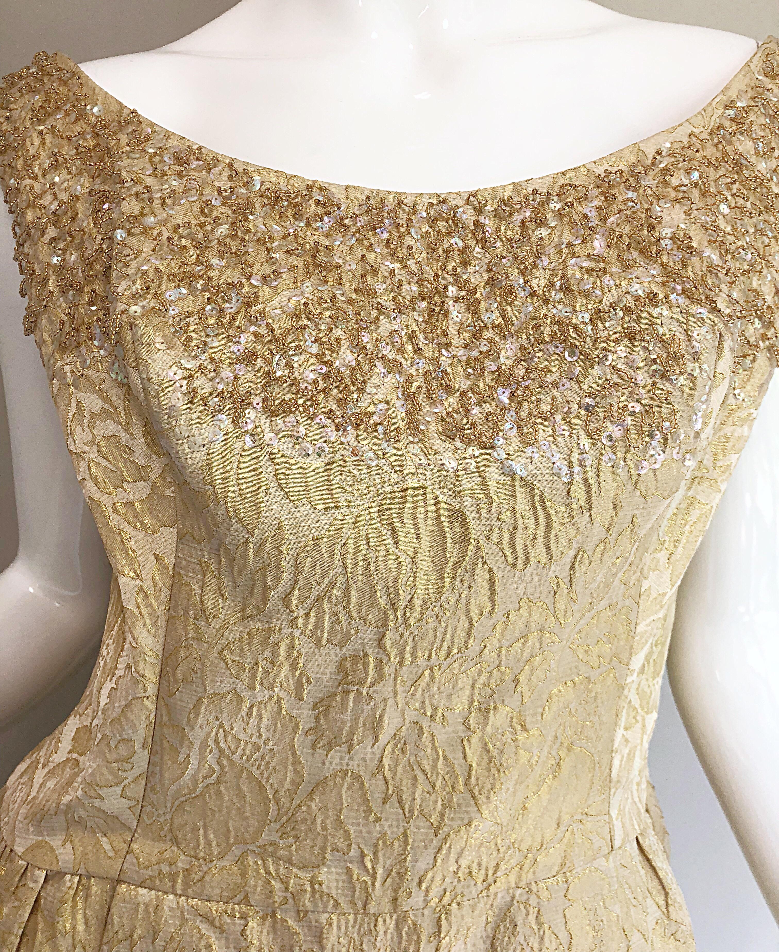 Pretty 1950s Size 12 / 14 Gold Silk Brocade Sequined Vintage 50s Cocktail Dress In Excellent Condition In San Diego, CA