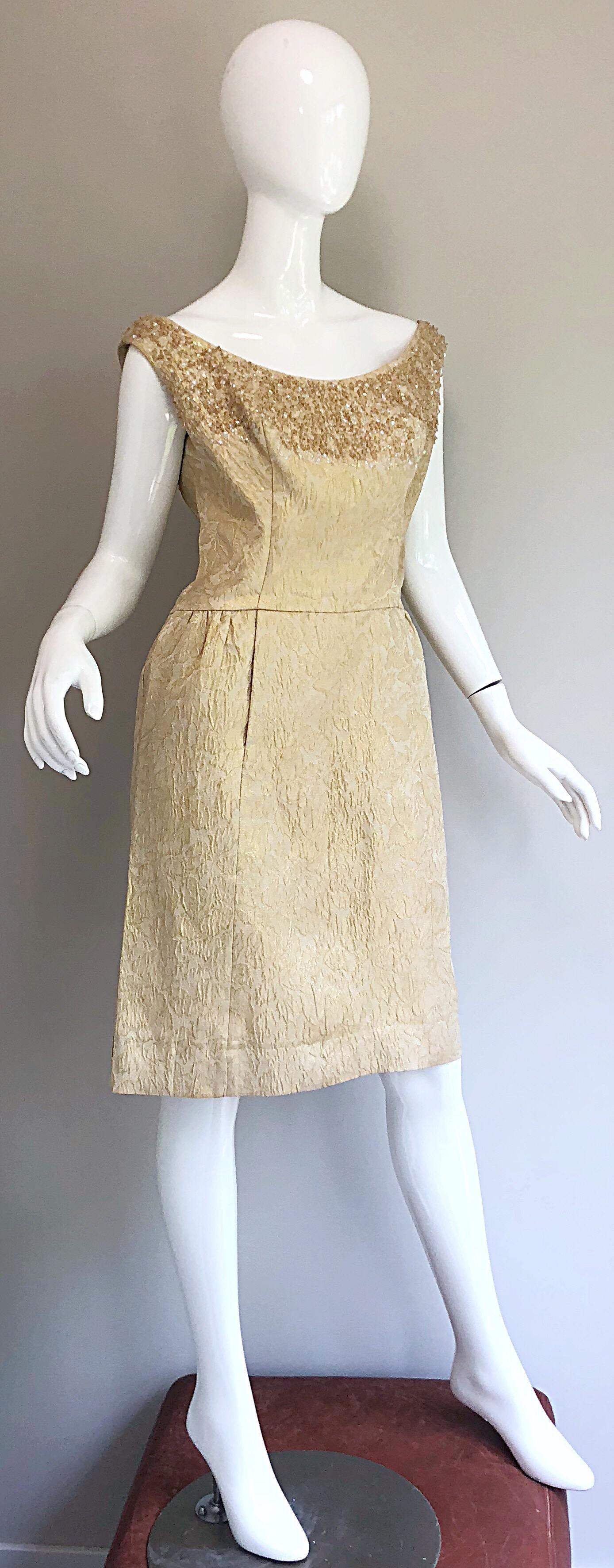 Women's Pretty 1950s Size 12 / 14 Gold Silk Brocade Sequined Vintage 50s Cocktail Dress
