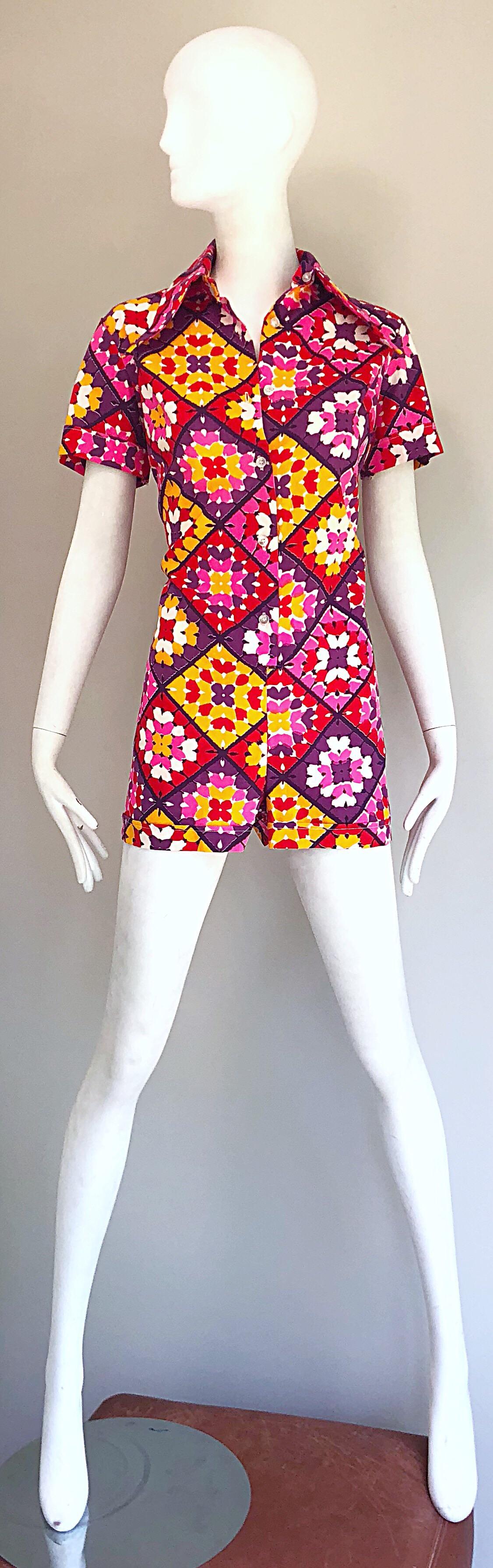 Amazing 1970s Deadstock Kaleidoscope Print One Piece Vintage 70s Romper Jumpsuit In New Condition In San Diego, CA