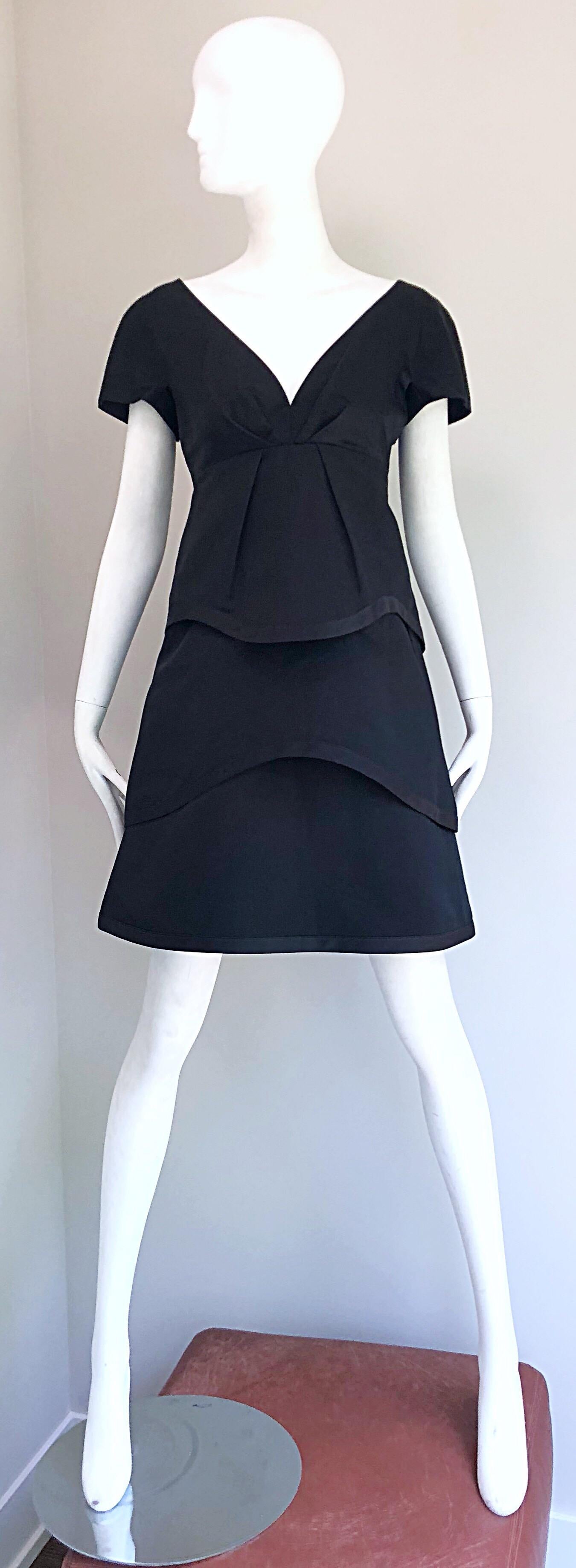 Early 2000s MARC JACOBS COLLECTION black silk tiered short sleeve empire waist dress! Features the finest most luxurious silk, with a fitted bodice that elegantly sits slightly off the shoulder. Flattering and forgiving A-Line skirt has three tiers.