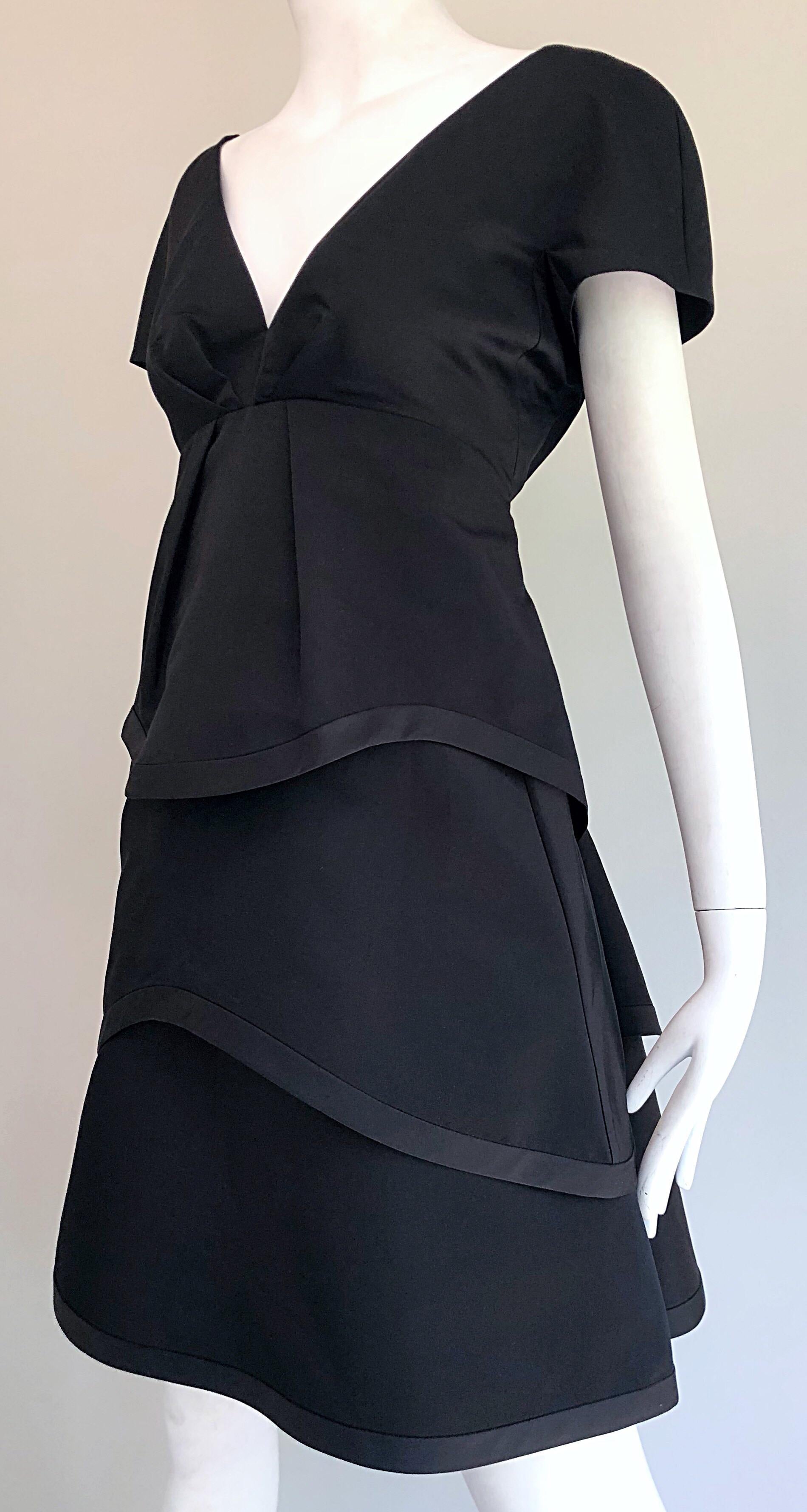 Early 2000s Marc Jacobs Collection Size 10 Black A - Line Silk Tiered Dress For Sale 2