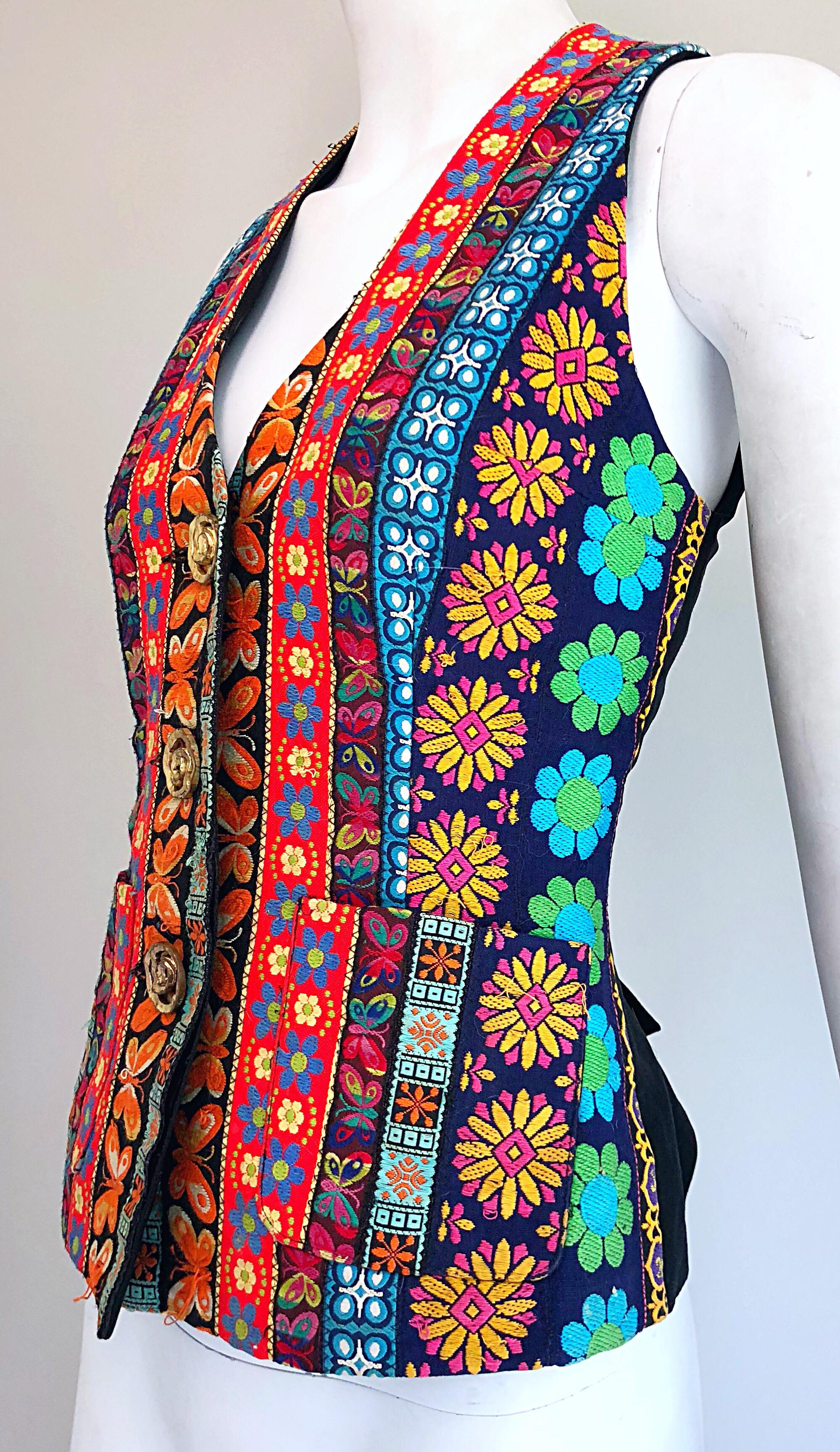 1990er Todd Oldham Schmetterling + Blumen bestickte Vintage 90er Weste im Zustand „Hervorragend“ im Angebot in San Diego, CA