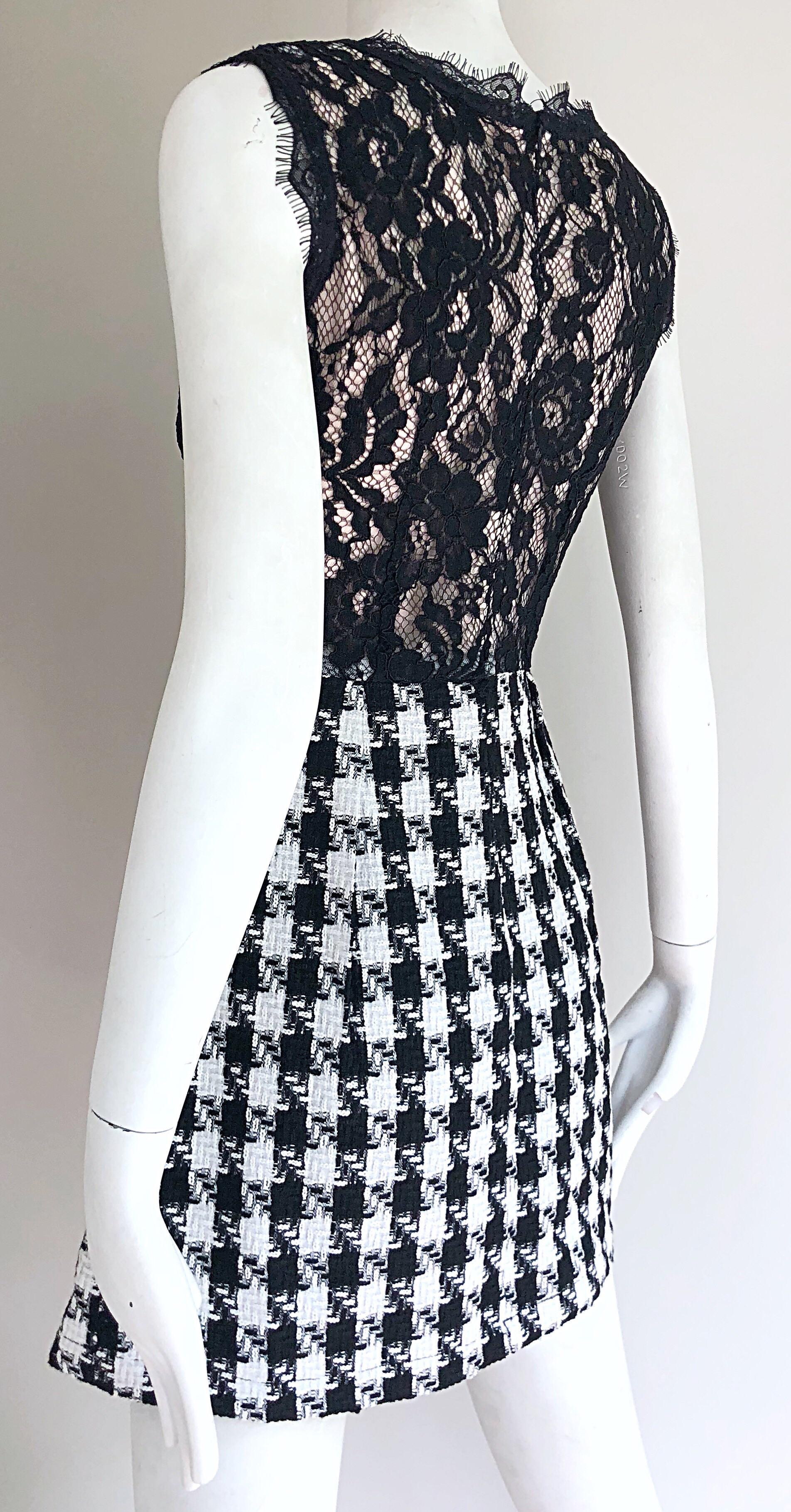 Marc Jacobs Early 2000s Black and White Lace Houndstooth Checkered Mini Dress For Sale 2