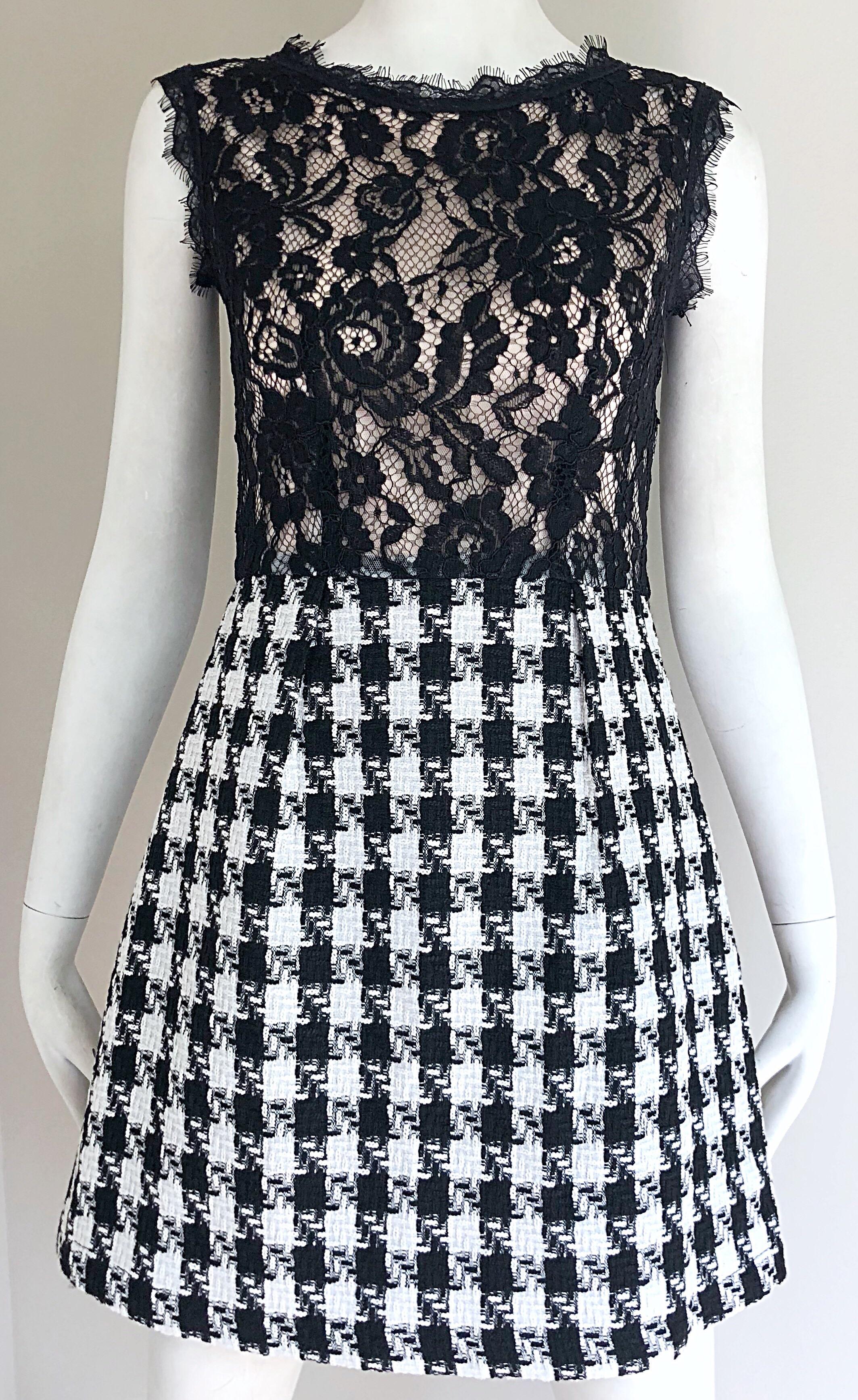 Marc Jacobs Early 2000s Black and White Lace Houndstooth Checkered Mini Dress For Sale 3