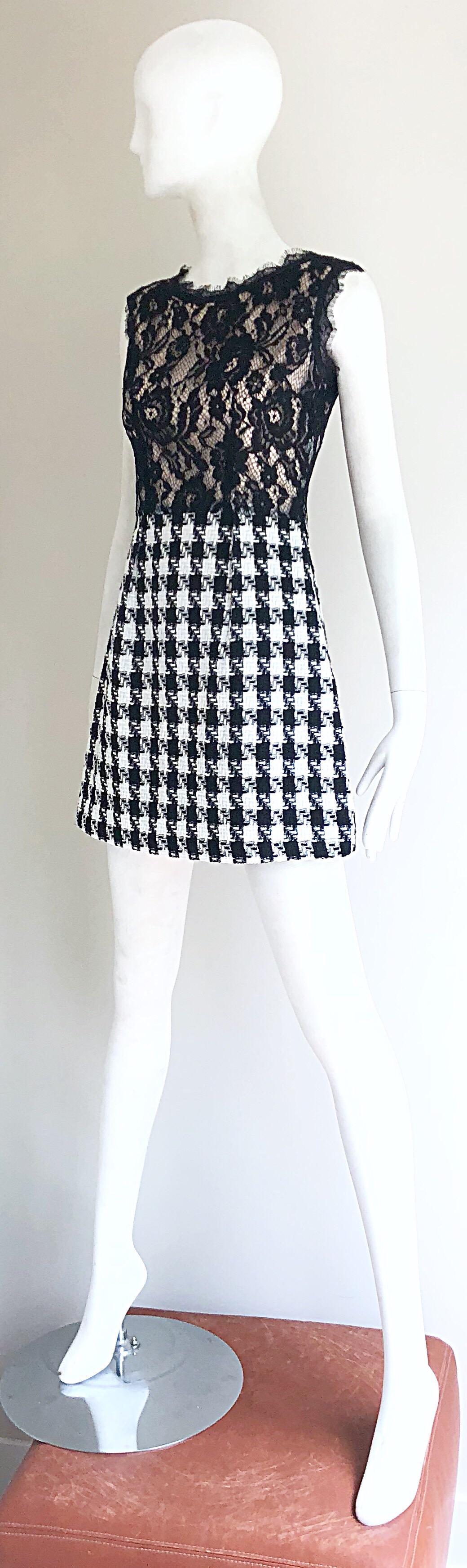 Marc Jacobs Early 2000s Black and White Lace Houndstooth Checkered Mini Dress For Sale 5