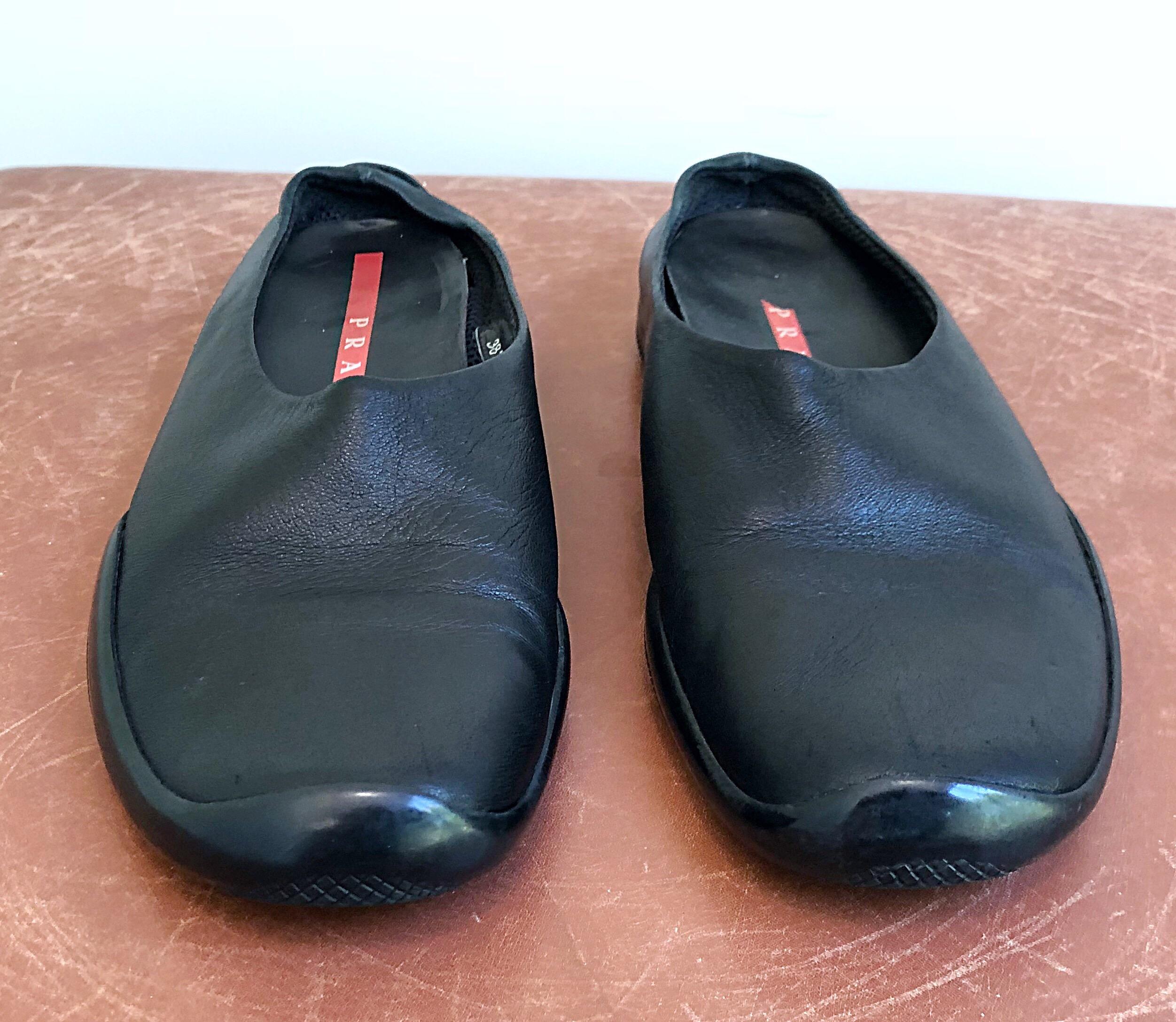 1990s Prada Size 37.5 US 7.5 Black  Leather VintageUIKeyIn 90s Flats Clogs Shoes 2