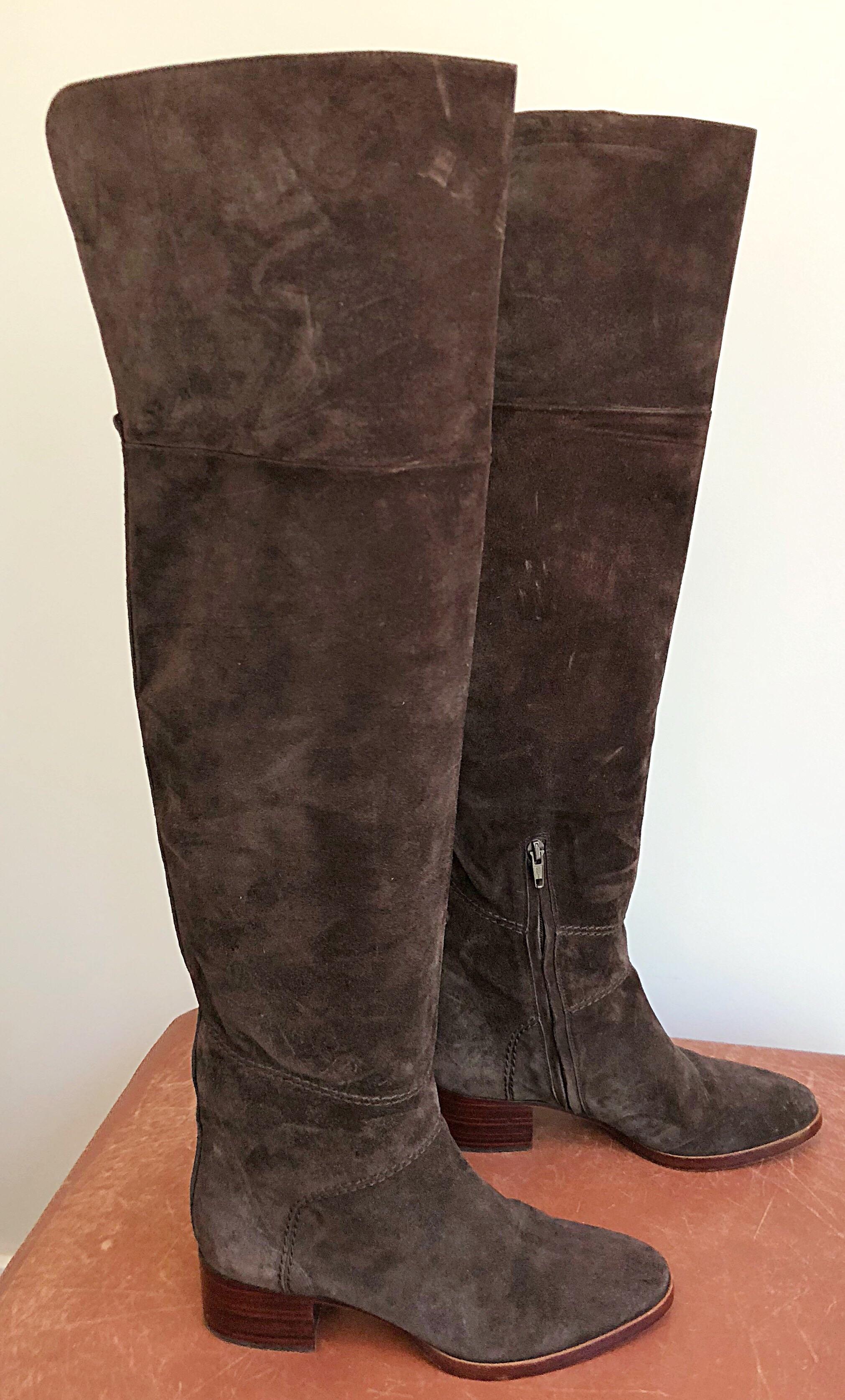 Chloé - Bottes d'équitation au-dessus du genou en cuir et daim marron, taille 37 / 7, état neuf Pour femmes en vente