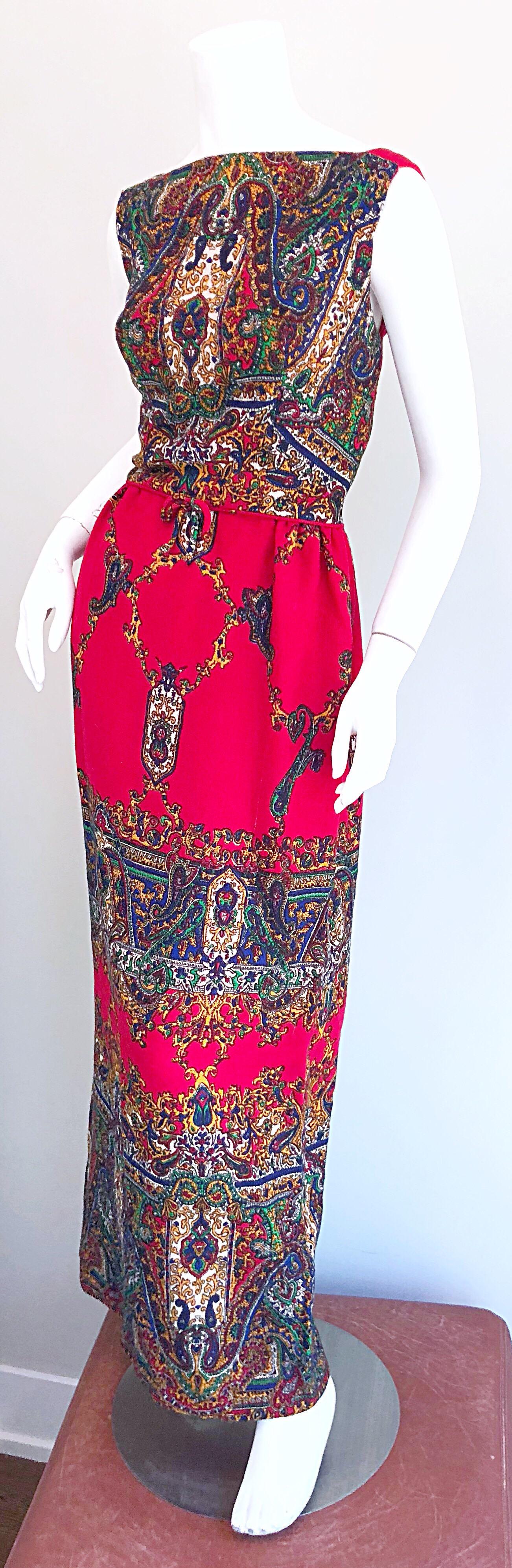 Fantastic Early 1970s Boho Chic Paisley Print Vintage Red 70s Maxi Dress In Excellent Condition For Sale In San Diego, CA