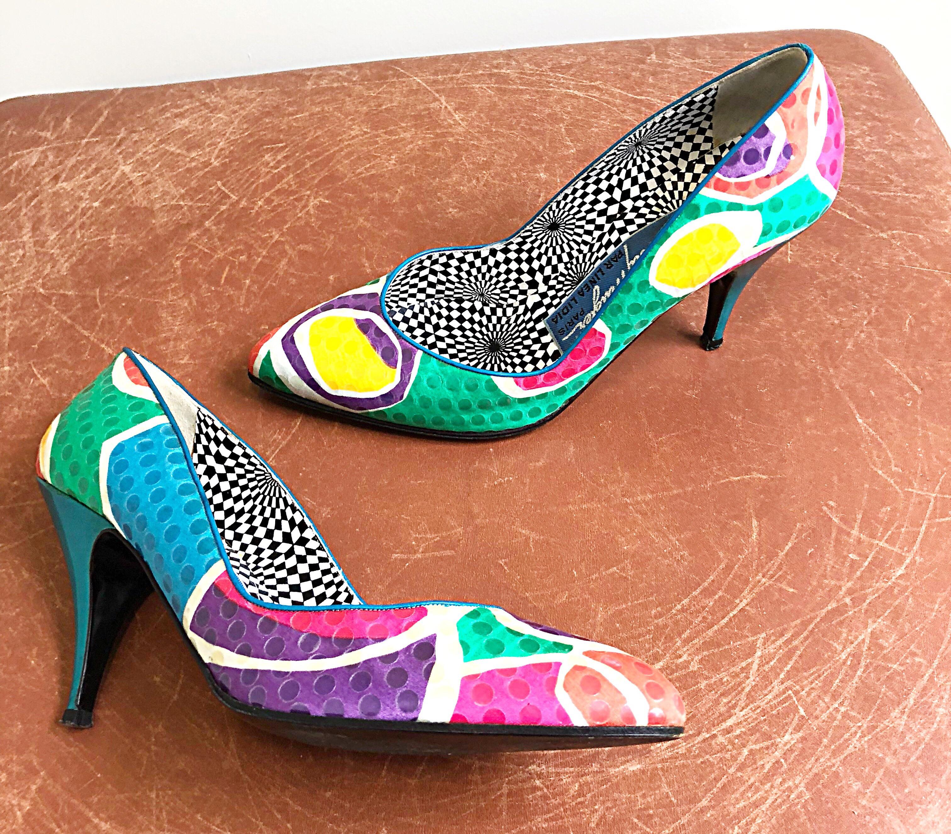 Noir Chaussures à talons hauts à paillettes abstraites et colorées vintage Thierry Mugler, Taille 7,5 en vente