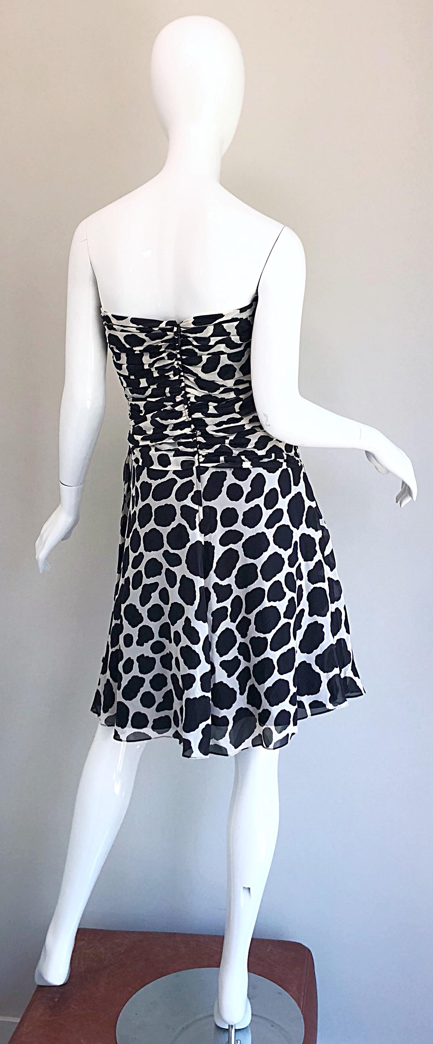 1990s Louis Feraud Size 8 Black and White Vintage Strapless Chiffon Dress In Excellent Condition In San Diego, CA