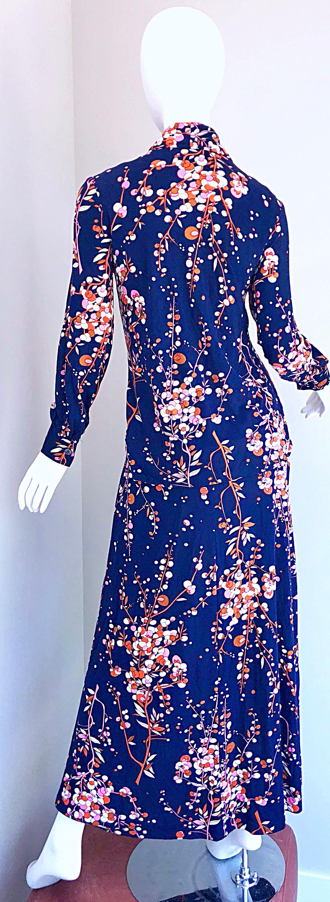 Amazing 1970s Navy Blue Novelty Olive Branch Print 70s Maxi Dress + Shirt Jacket For Sale 12