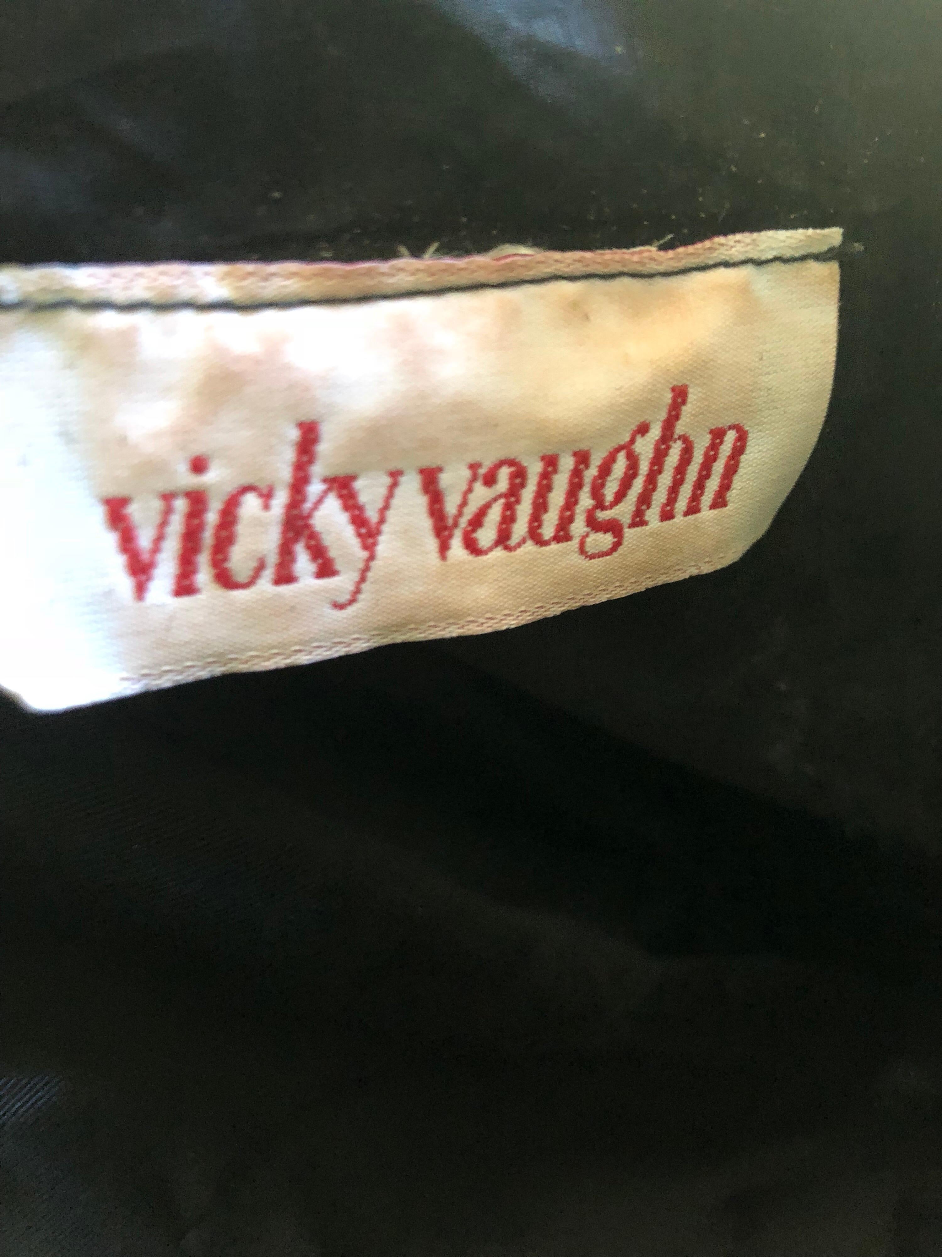 Fabulous 1980s Vicky Vaughn Green + Black Metallic Vintage 80s Pouf Dress 9