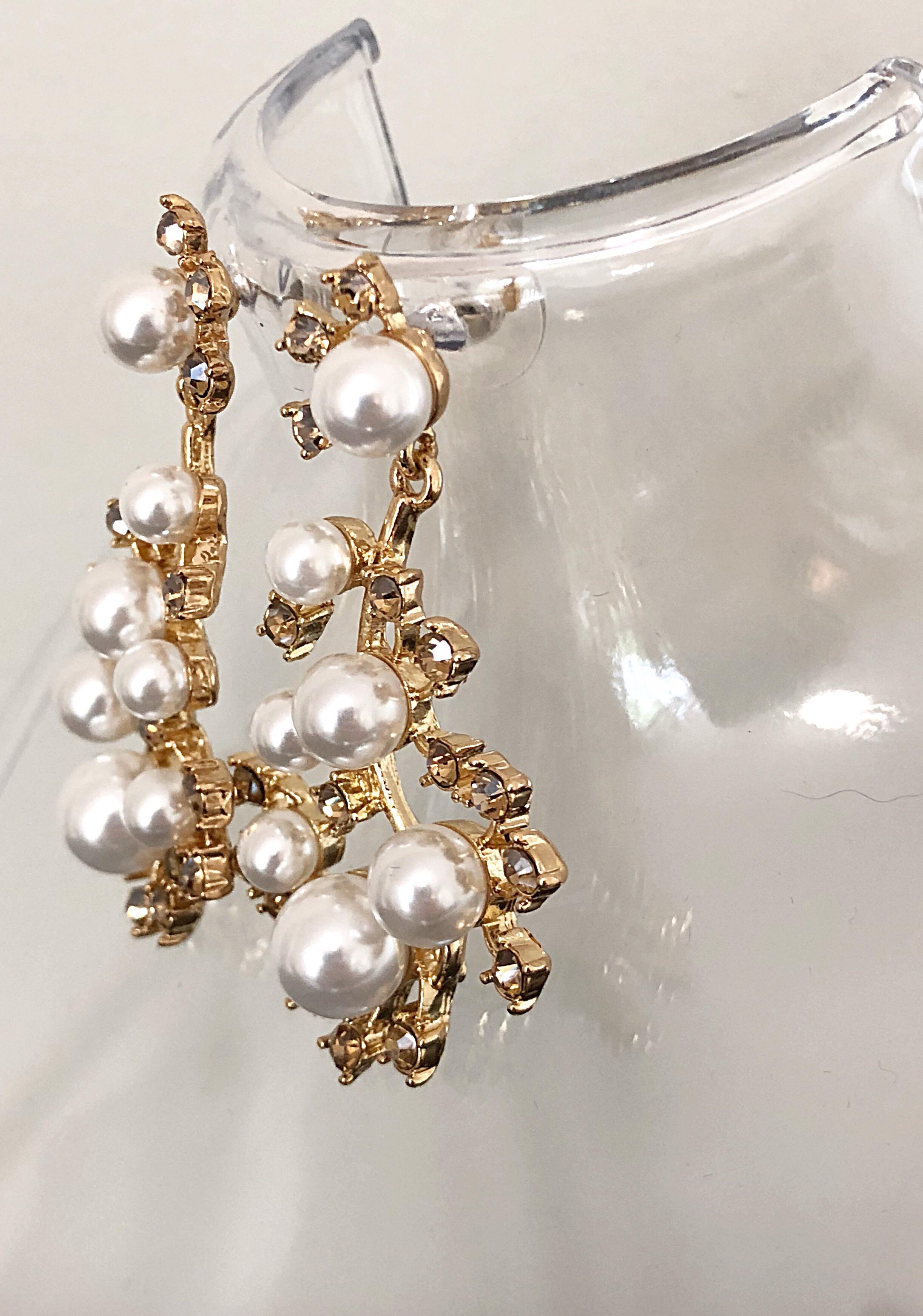 Oscar de la Renta Beautiful New Vintage Pearls + Rhinestones Chandelier Earrings In New Condition For Sale In San Diego, CA