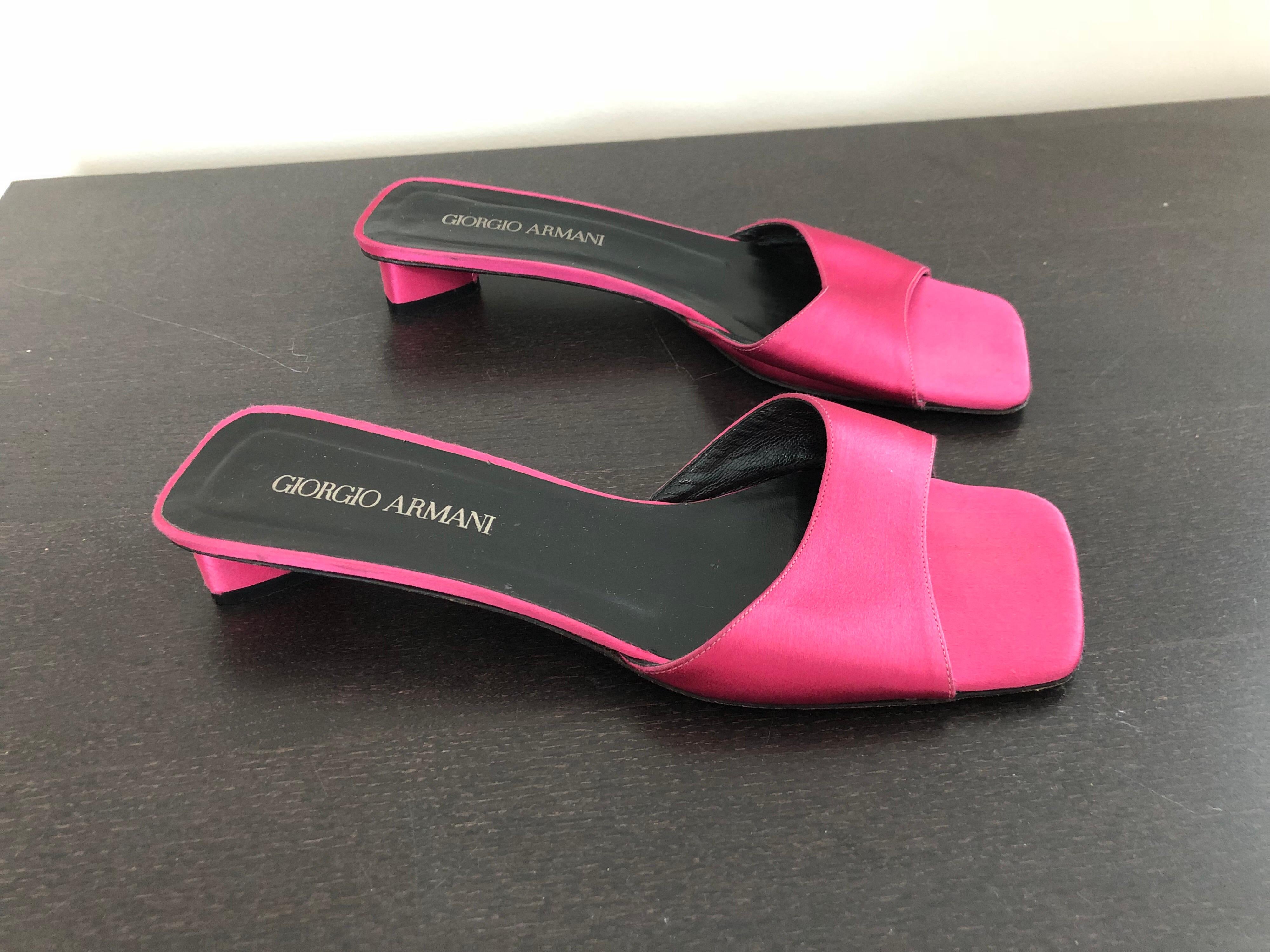 Women's New 1990s Giorgio Armani Size 8.5 Hot Pink Silk Satin Kitten Heel Slide Sandals