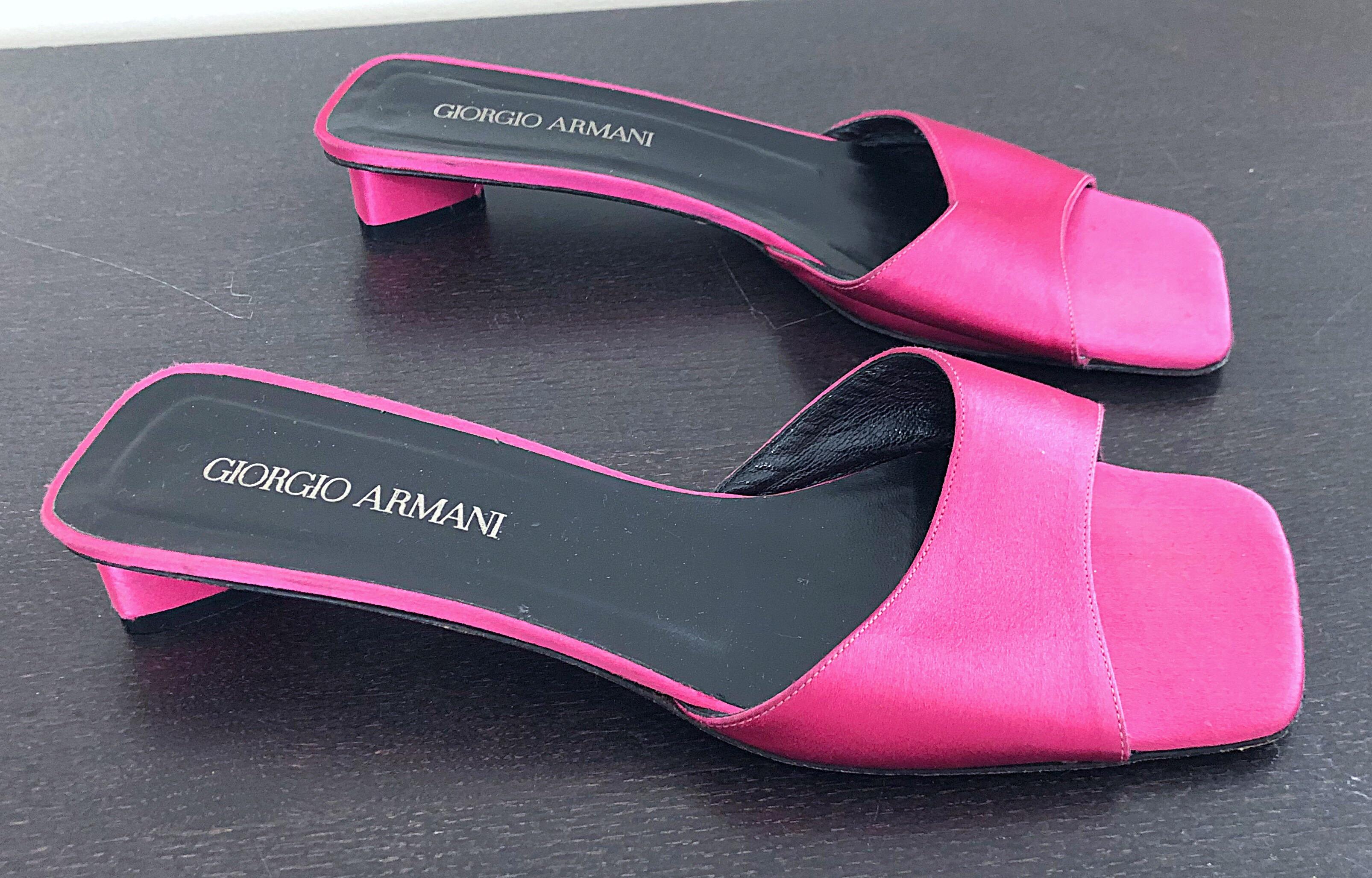 New 1990s Giorgio Armani Size 8.5 Hot Pink Silk Satin Kitten Heel Slide Sandals 4
