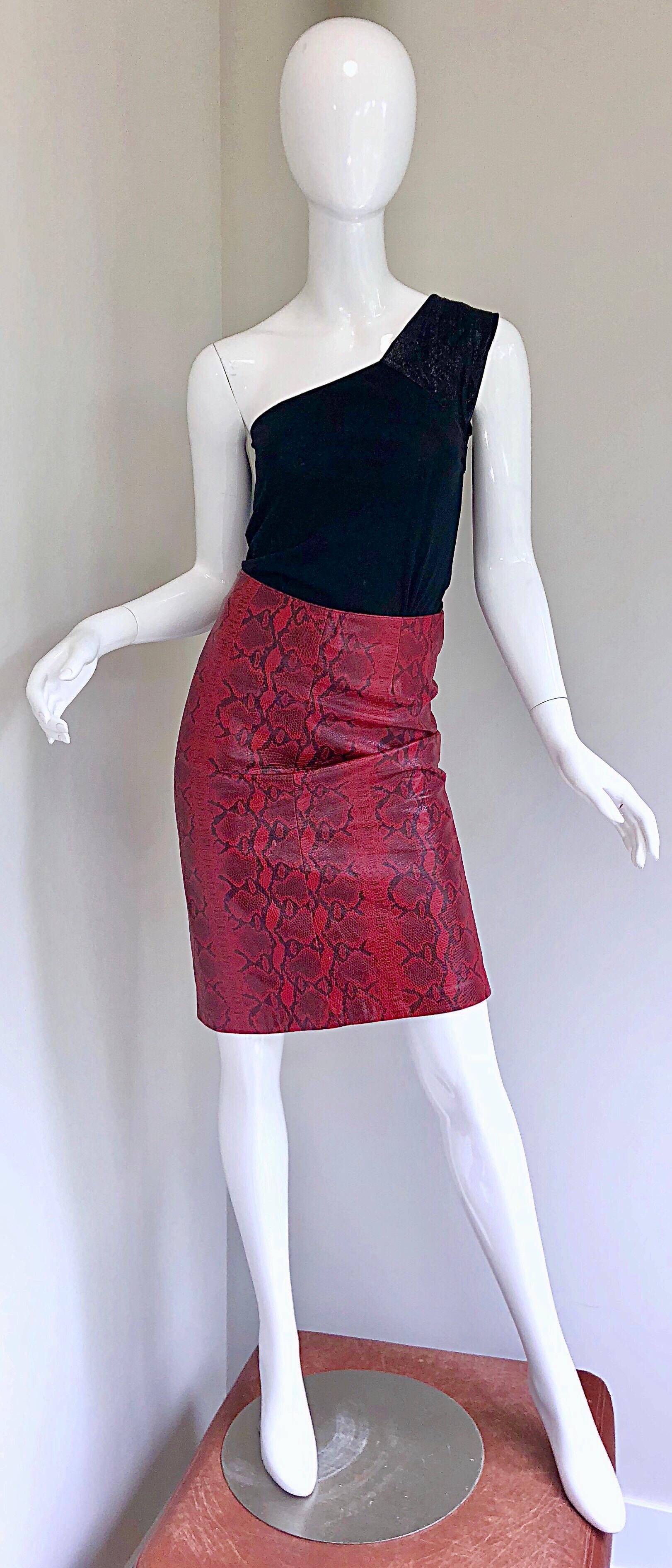 Sexy 1980s Red Leather Snake Skin High Waisted 80s Vintage Wiggle Pencil Skirt For Sale 7