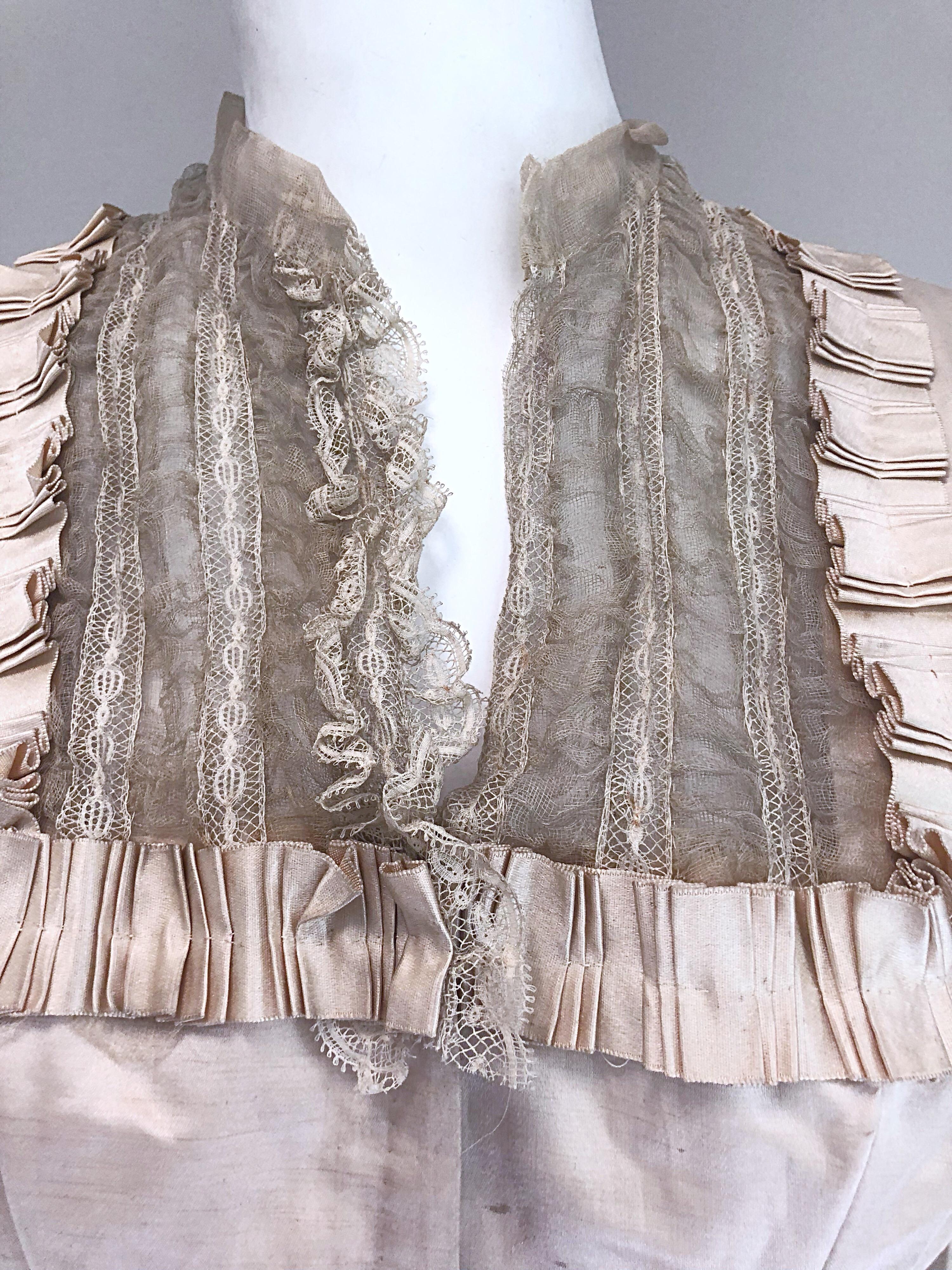 1880er Jahre Unglaubliches authentisches viktorianisches elfenbeinfarbenes Seiden-Spitzenkorsett 1800er Jahre Couture-Bluse (Grau) im Angebot