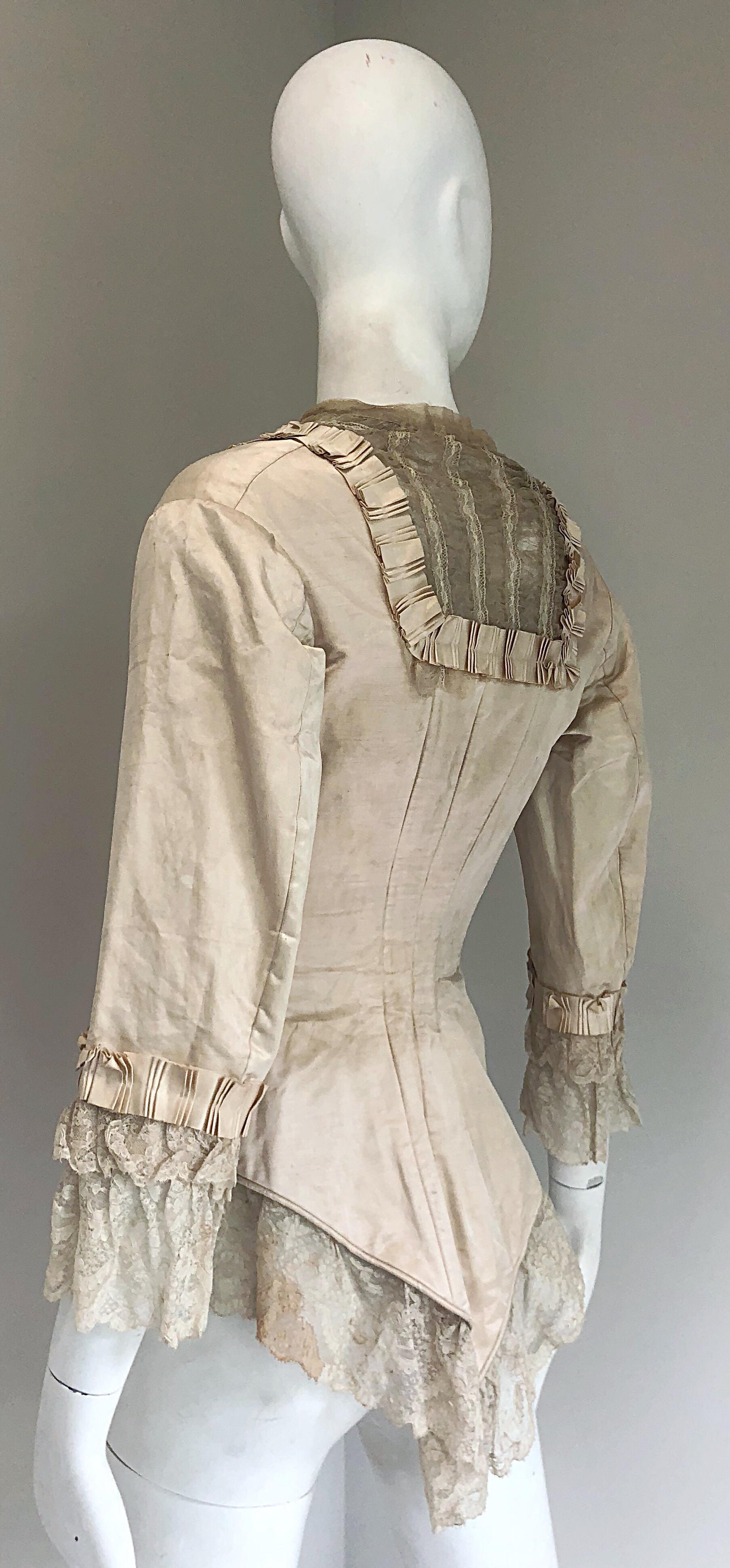 1880s Incredible Authentic Victorian Ivory Silk Lace Corset 1800s Couture Blouse For Sale 7