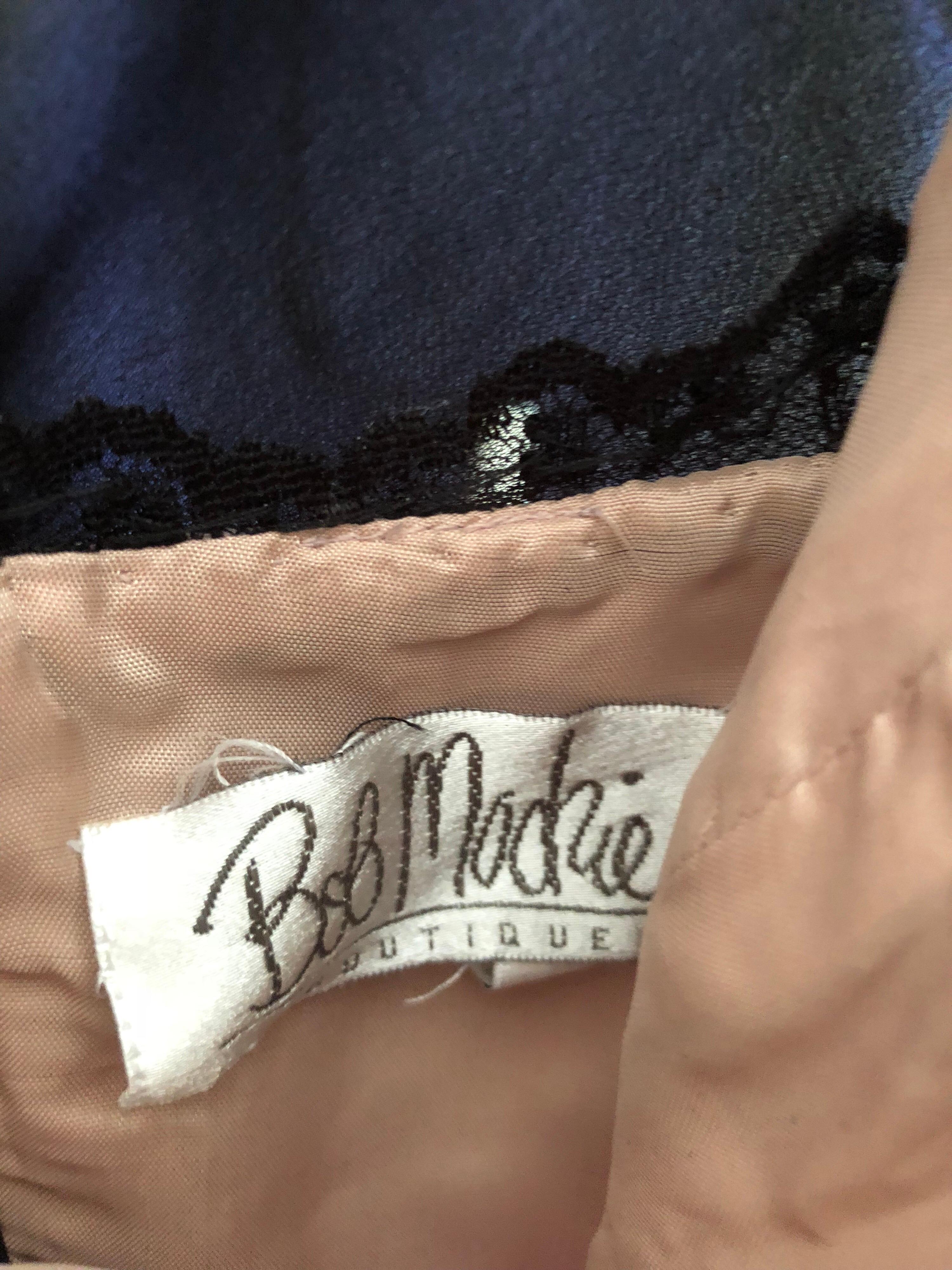 Vintage Bob Mackie Vintage-Abendkleid aus französischer Spitze in Schwarz und Rosa mit Perlen, Größe 8 / 10 im Angebot 12