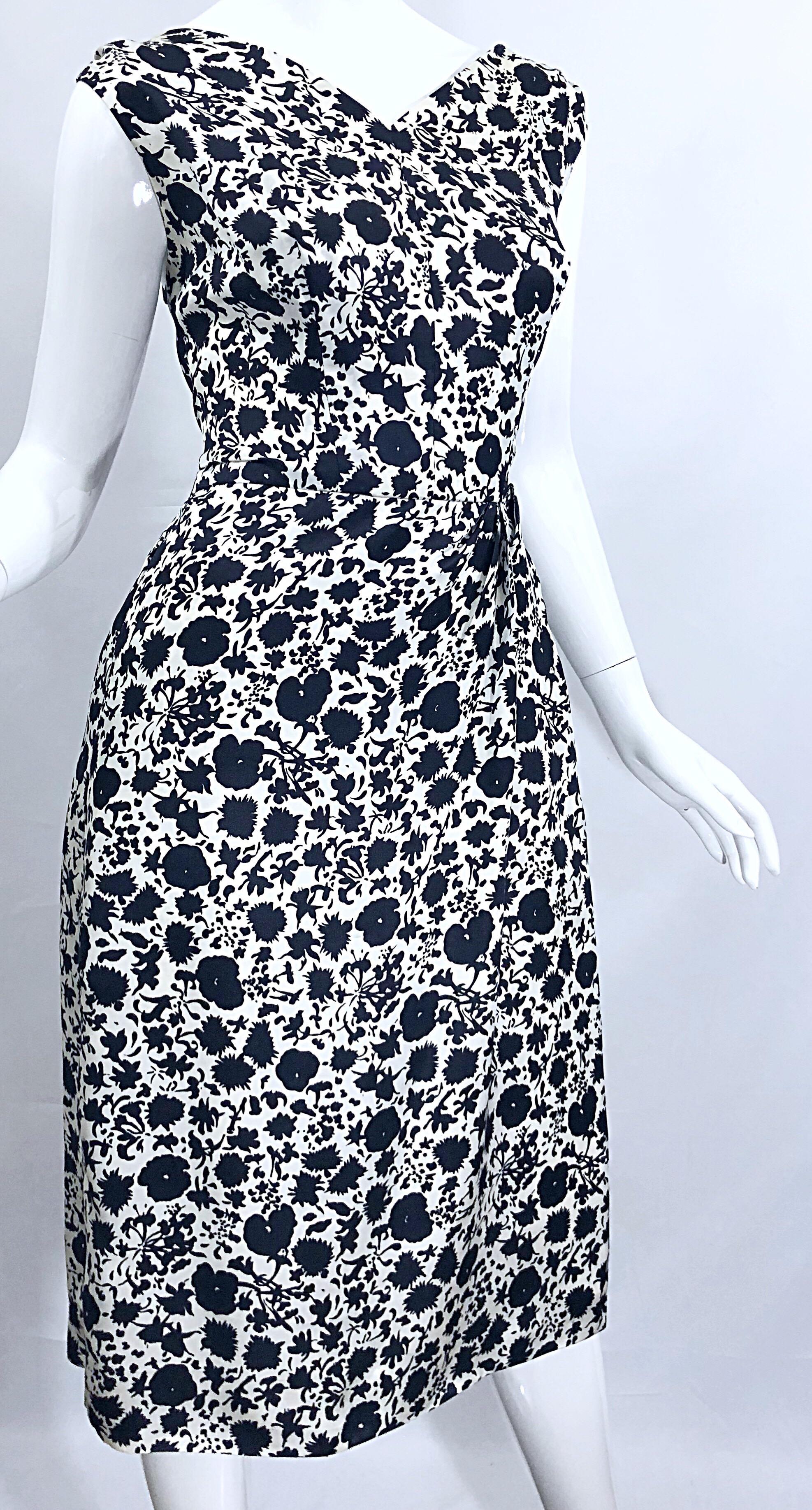 1950s House of Branell Black and White Silk Floral Vintage 50s Wrap Dress For Sale 5