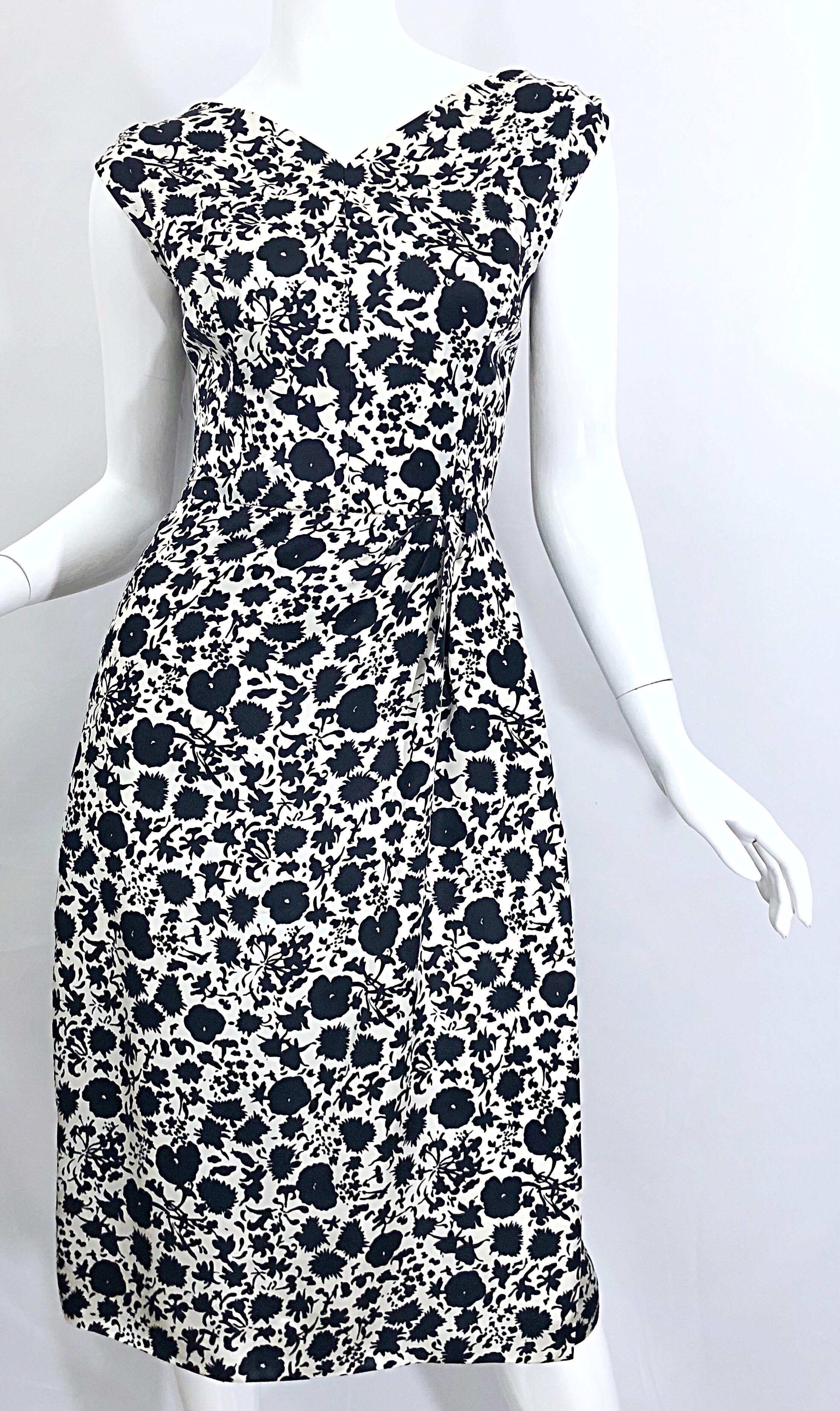 1950s House of Branell Black and White Silk Floral Vintage 50s Wrap Dress For Sale 7