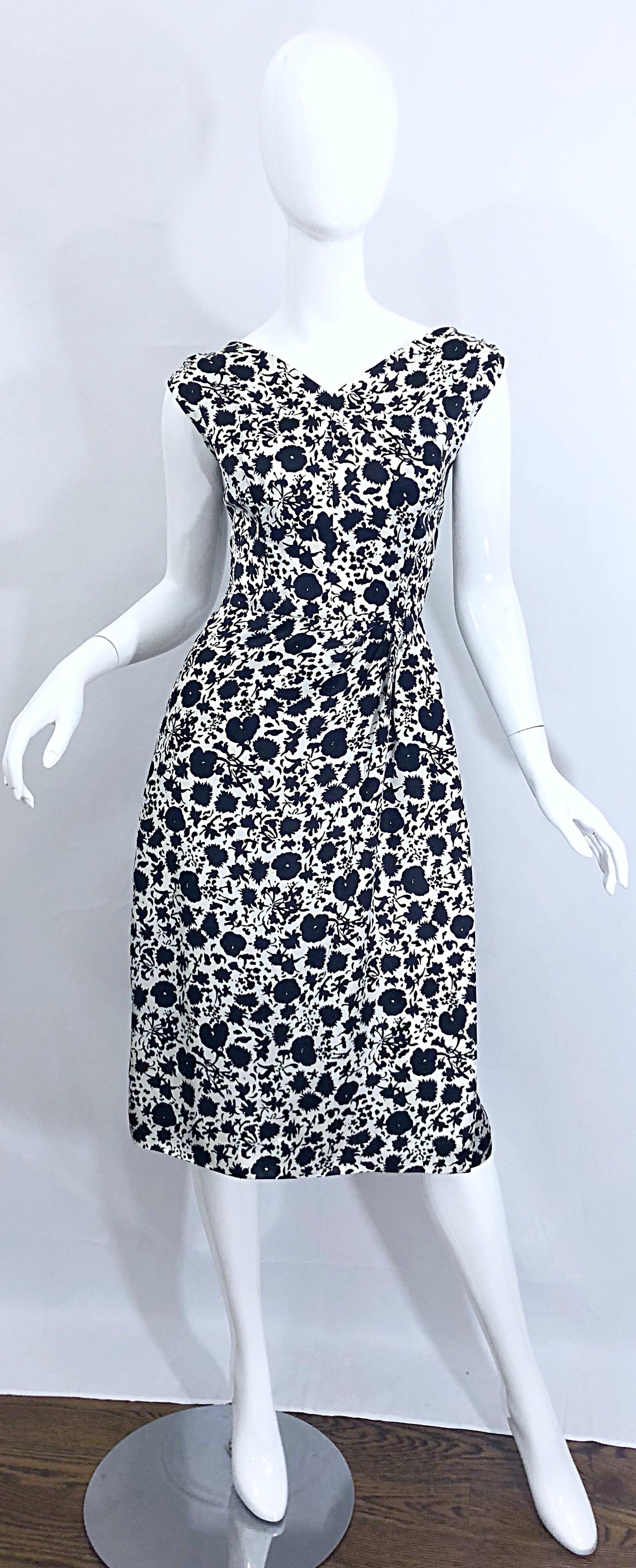 1950s House of Branell Black and White Silk Floral Vintage 50s Wrap Dress For Sale 8