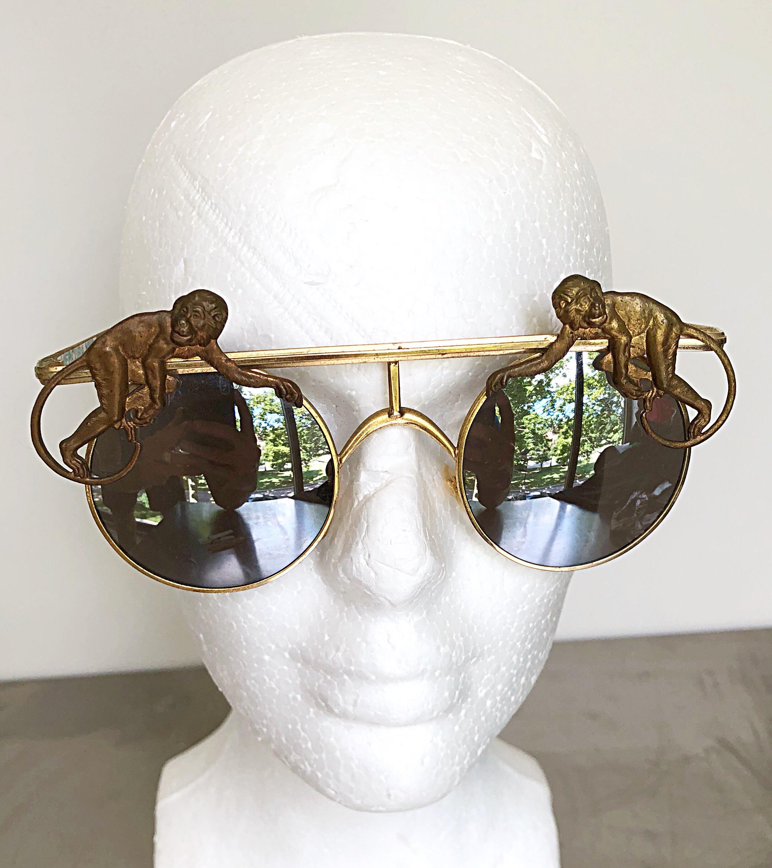 Rare Vintage Mercura Unisex Gold Brass Flying Monkeys Novelty Aviator Sunglasses 1