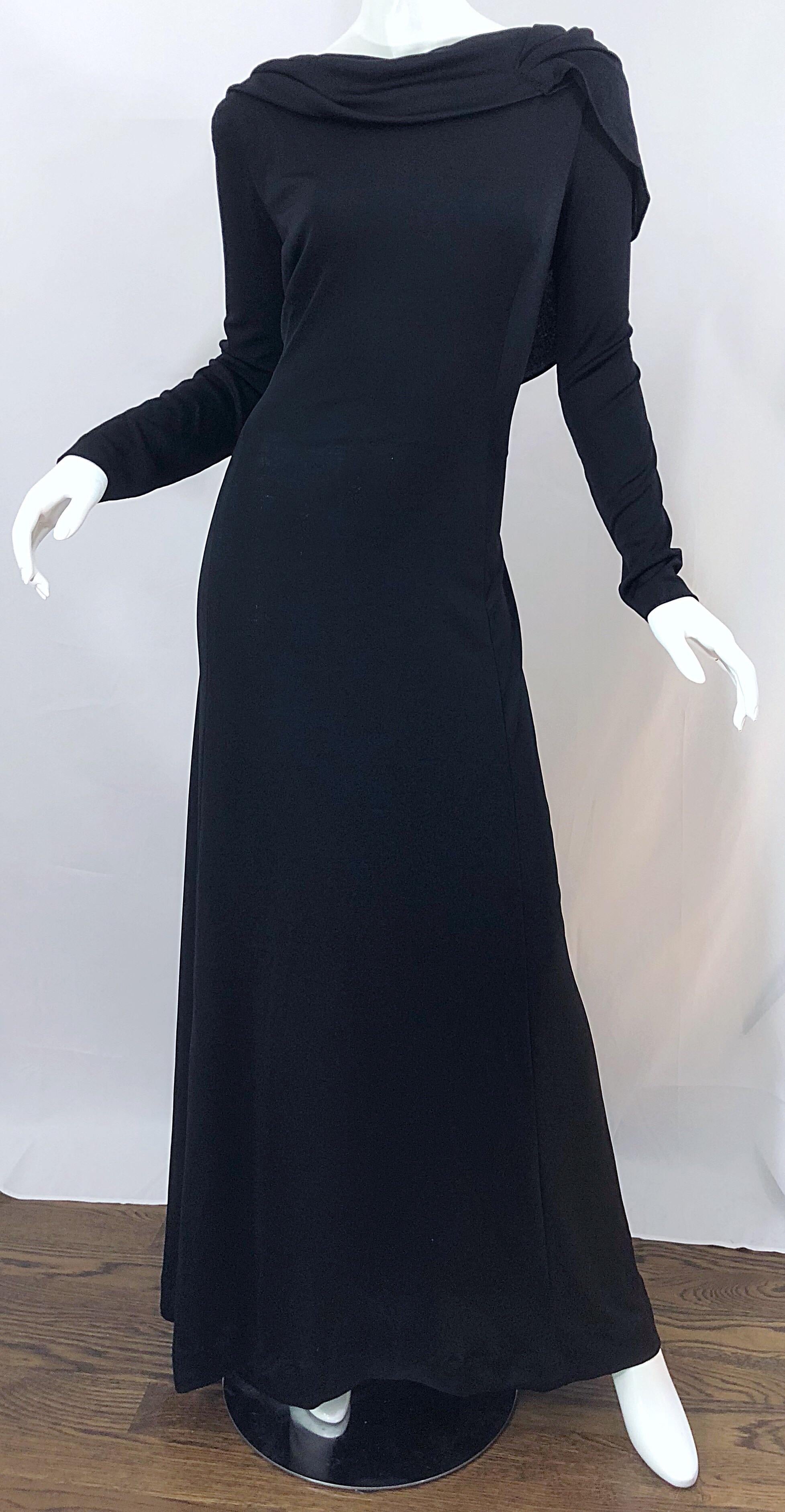 1970er Luis Estevez Dramatisches griechisches Vintage 70er Jersey-Kleid mit tiefem Rücken und hohem Ausschnitt, 1970er Jahre im Angebot 9