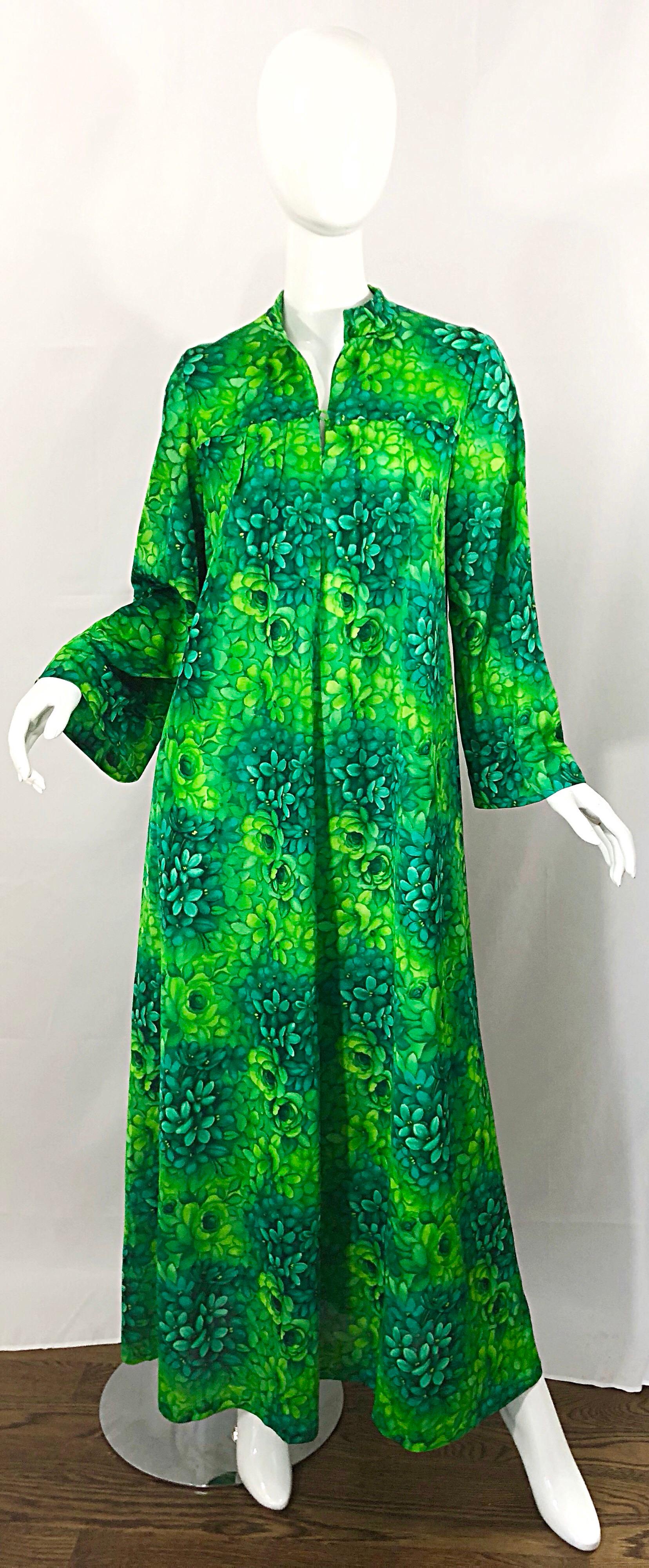 Amazing 1970s Neon + Kelly Green Abstract Flower Print 70s Vintage Caftan Dress In Excellent Condition In San Diego, CA