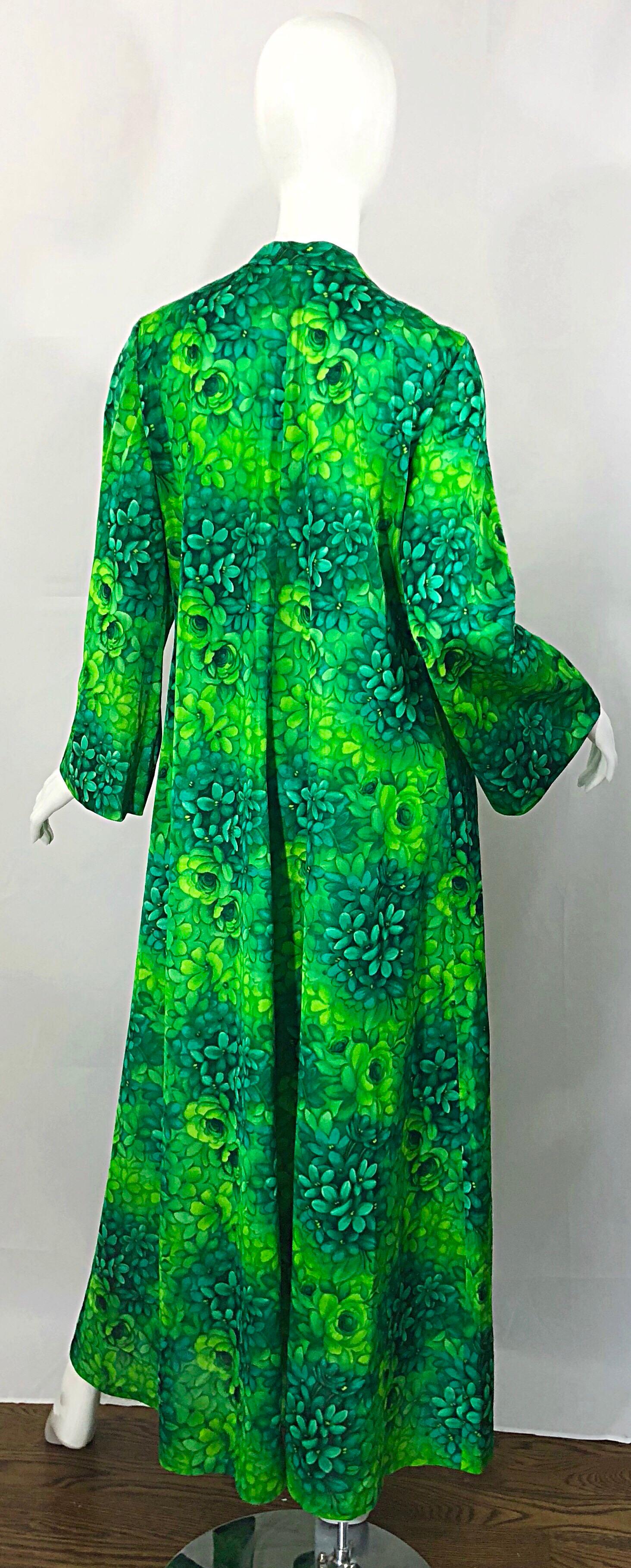 Women's Amazing 1970s Neon + Kelly Green Abstract Flower Print 70s Vintage Caftan Dress
