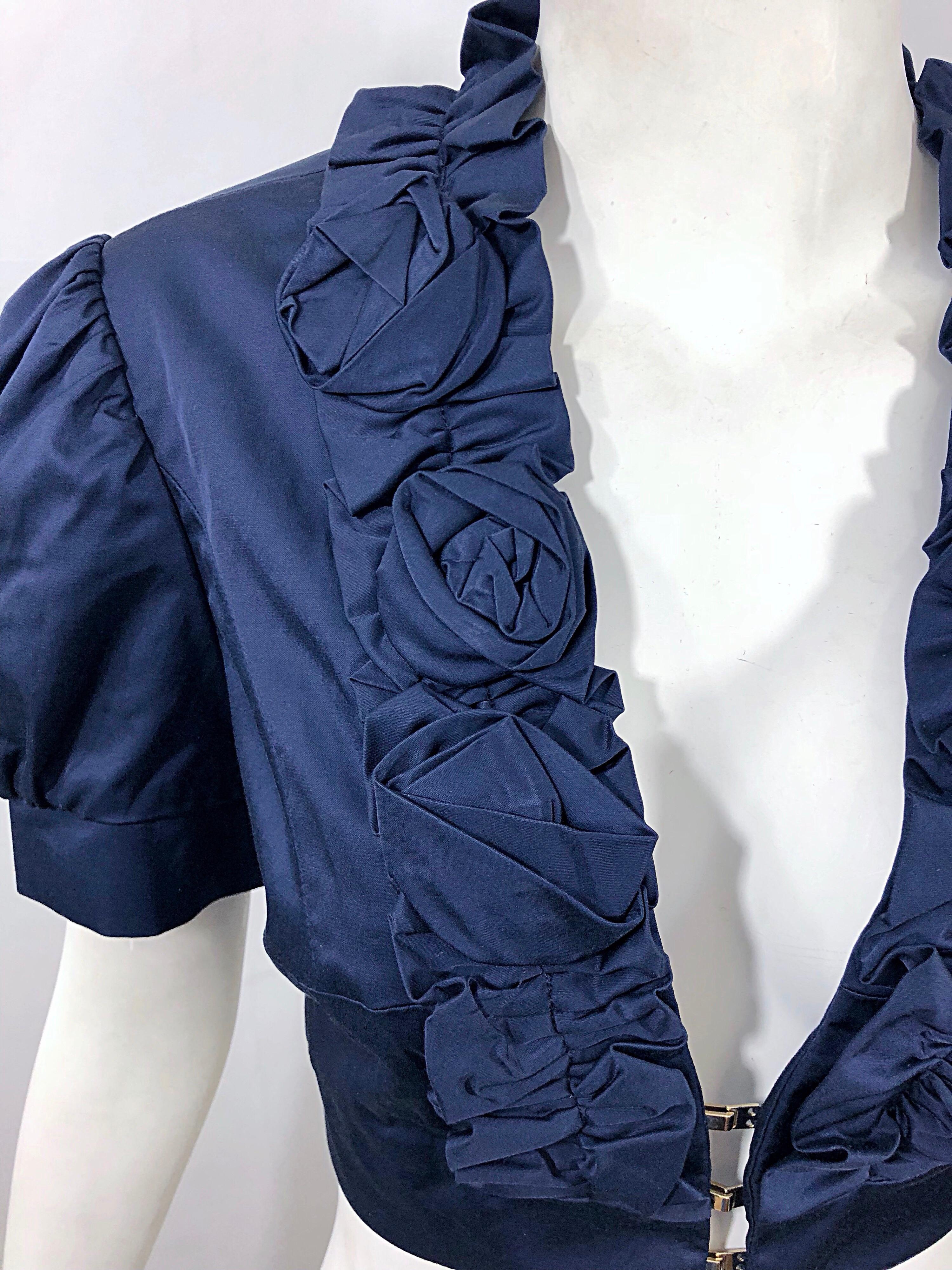 Neu Flavio Castellani Marineblau Kurzarm Rosette Cropped Bolero Jacke Top (Blau) im Angebot