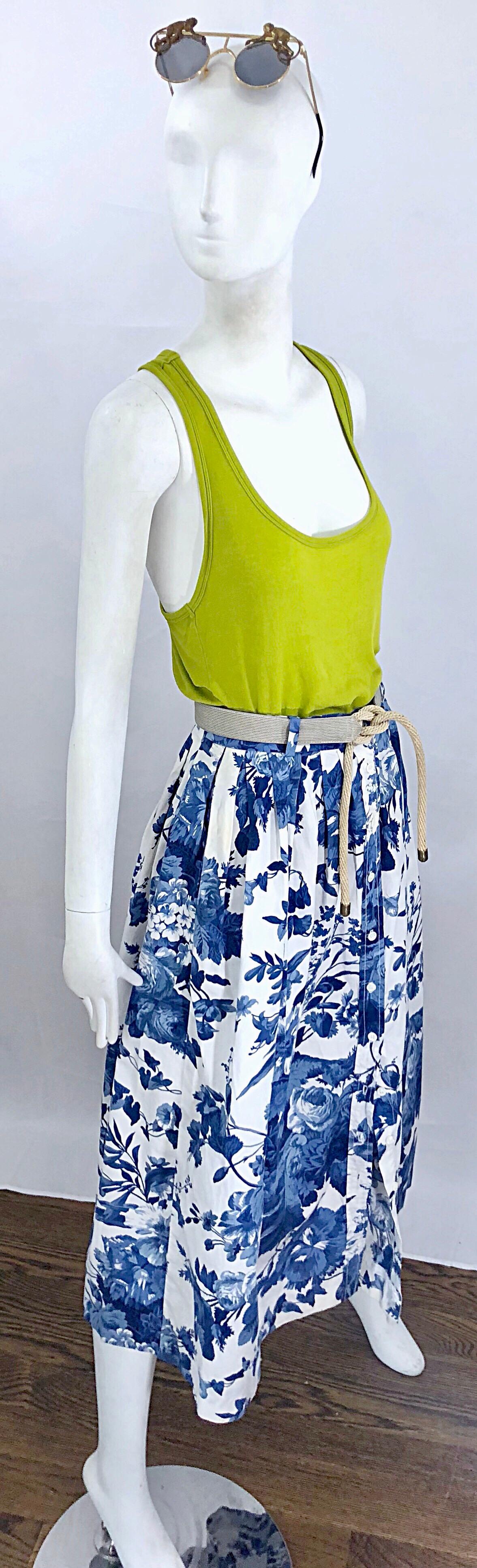 Vintage Ralph Lauren 1990s Blue + White Floral Print 90s Cotton Midi Skirt In Excellent Condition For Sale In San Diego, CA