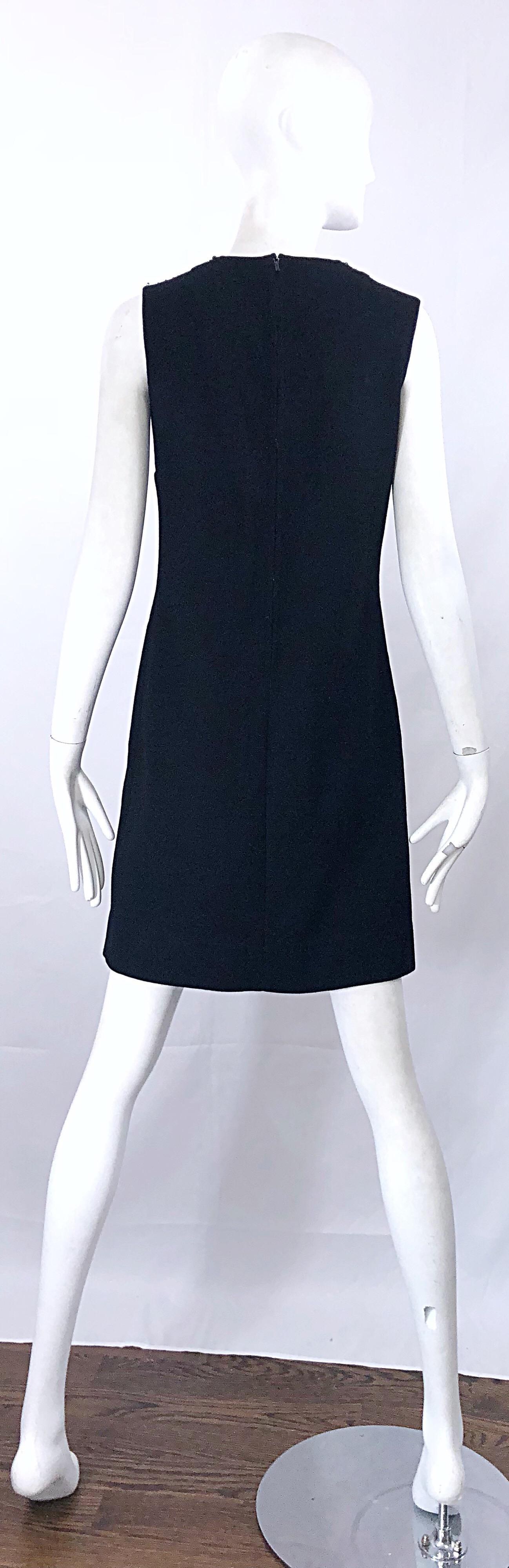Chic 1960s St Andrews Black Zephyr Wool British Hong Kong Beaded 60s Shift Dress In Excellent Condition For Sale In San Diego, CA