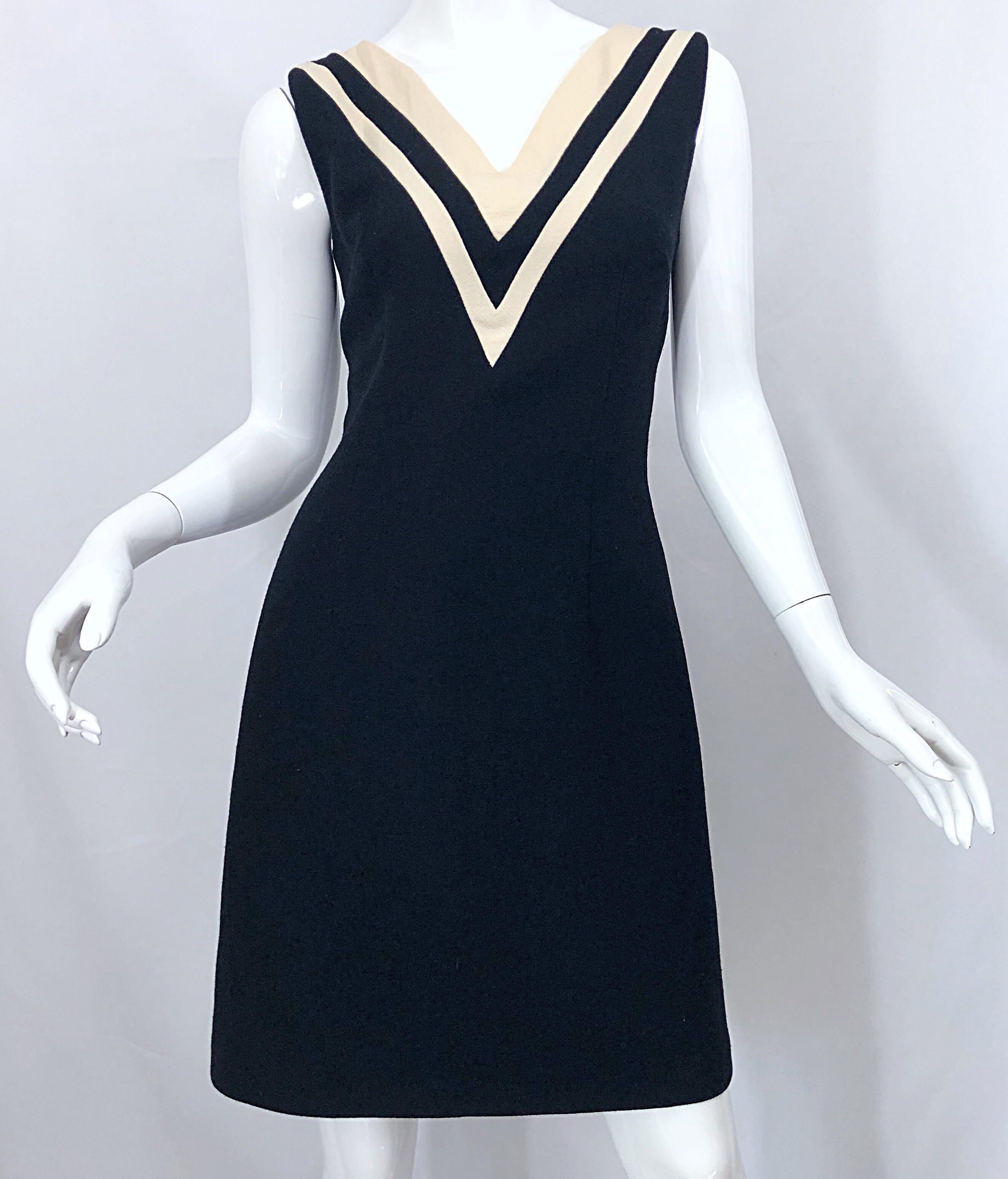 Dolce & Gabbana Size 42 / US 6 Black and Ivory 1990s Does 1960s Wool Shift Dress For Sale 1