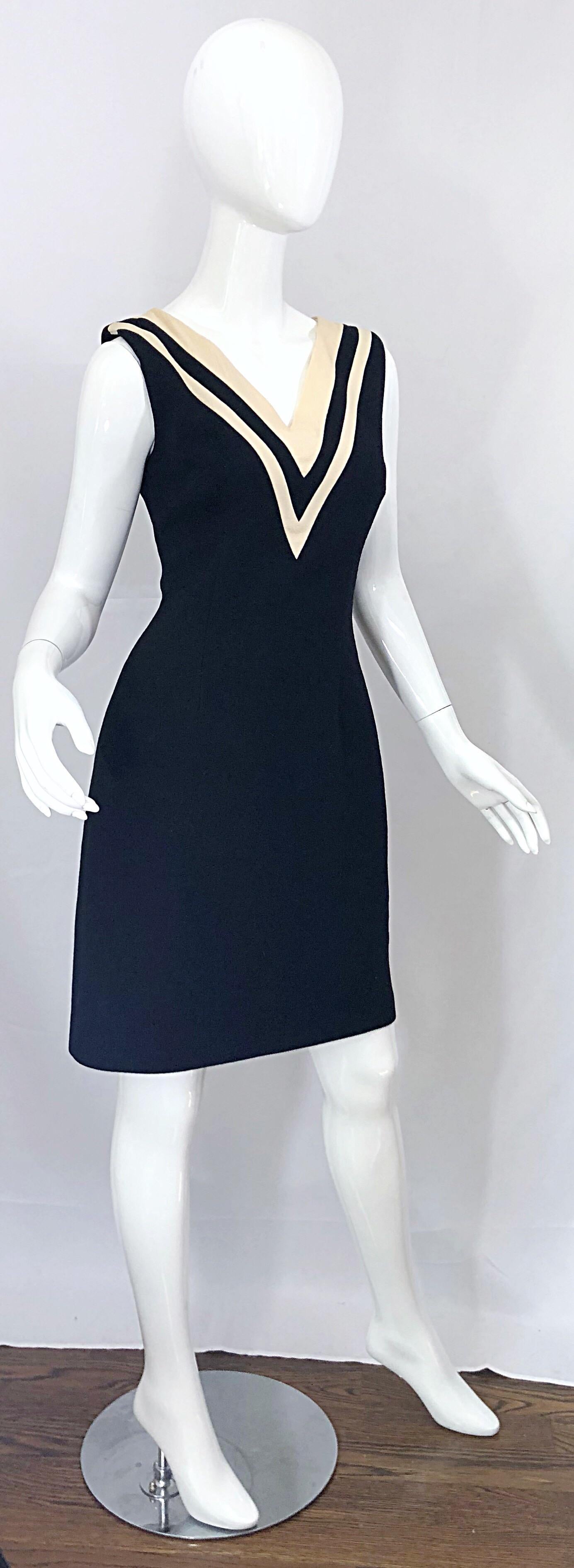 Dolce & Gabbana Size 42 / US 6 Black and Ivory 1990s Does 1960s Wool Shift Dress For Sale 5