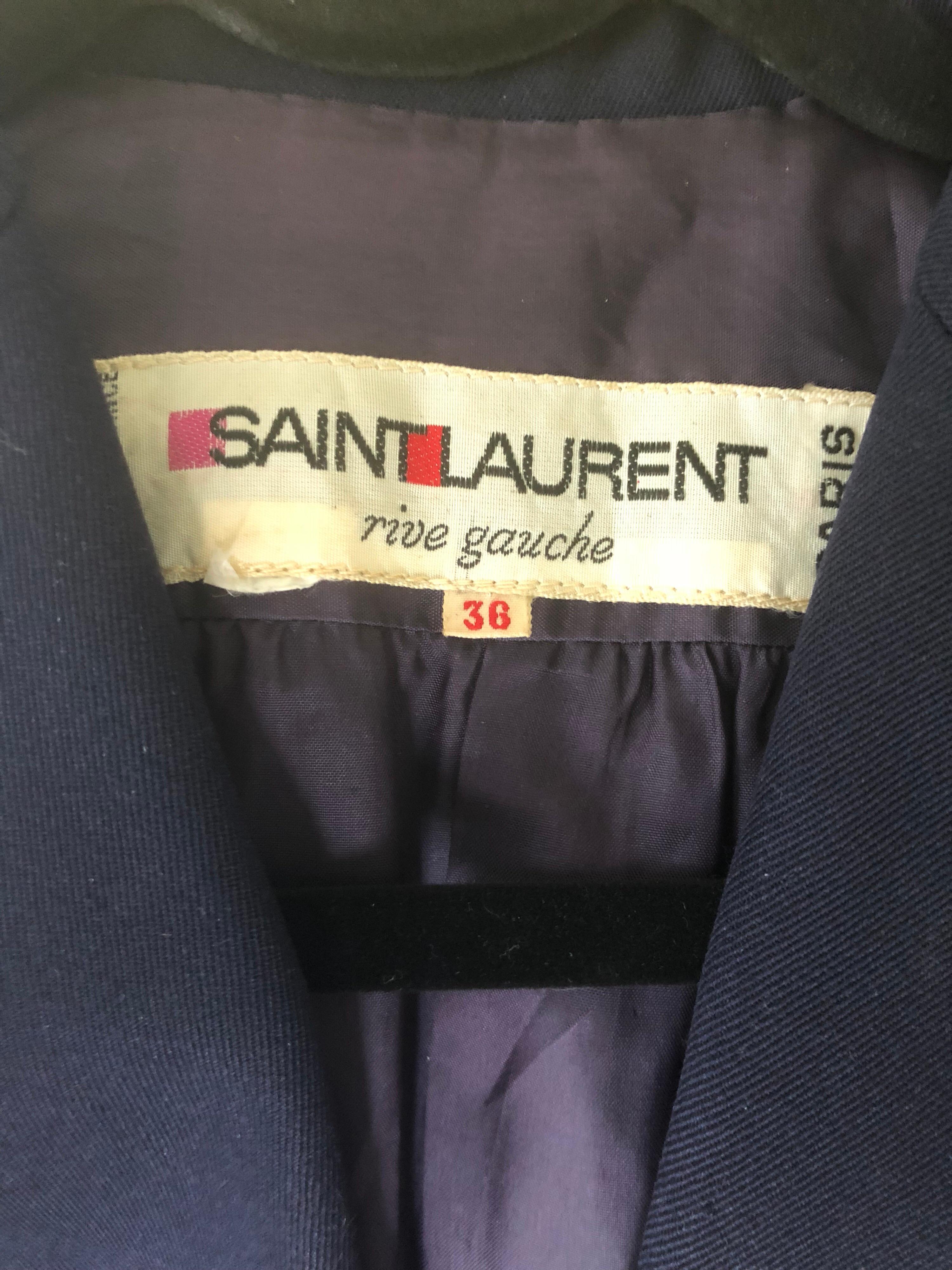 Chic 1960s Yves Saint Laurent Navy Blue Lightweight Wool Vintage Swing Jacket For Sale 6