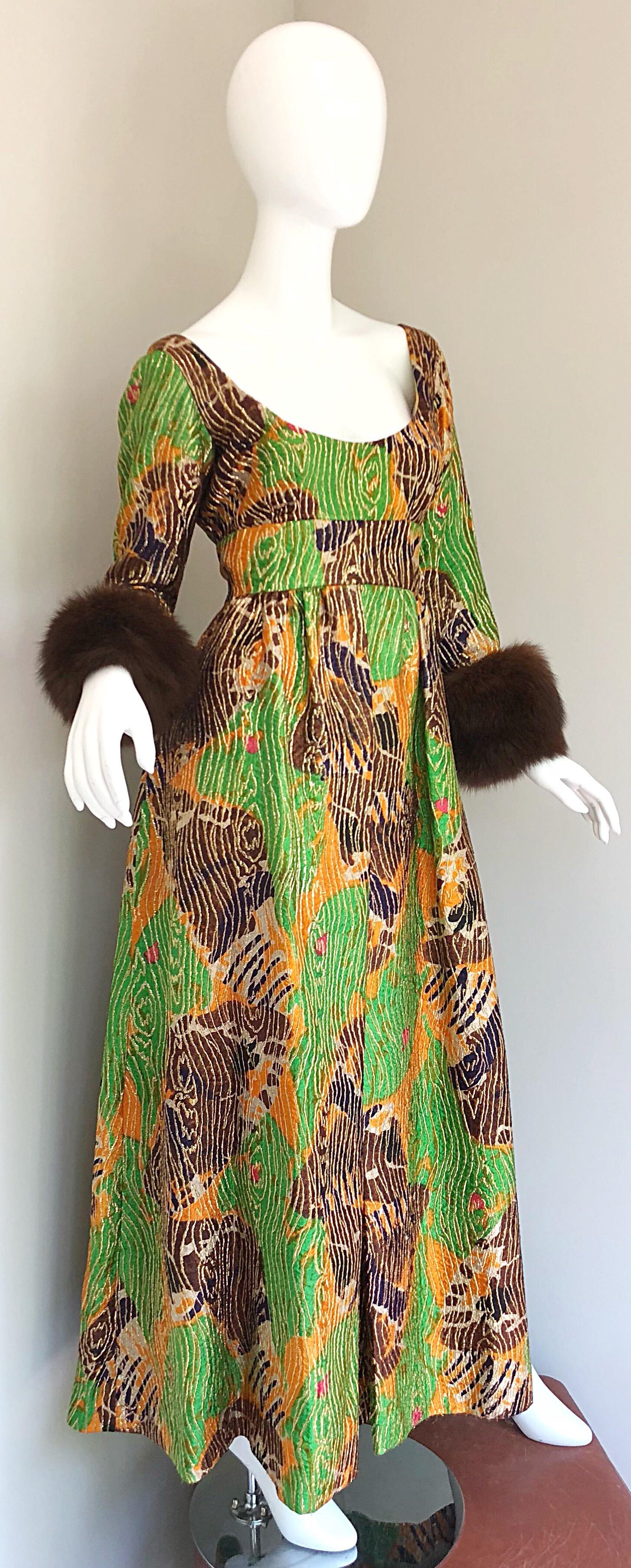 1970er Jahre 1970er Jahre Grün + Lila + Orange Seide Metallic Nerz Pelz Manschettenknöpfe 70er Jahre Kleid von Lillie Rubin im Angebot 2