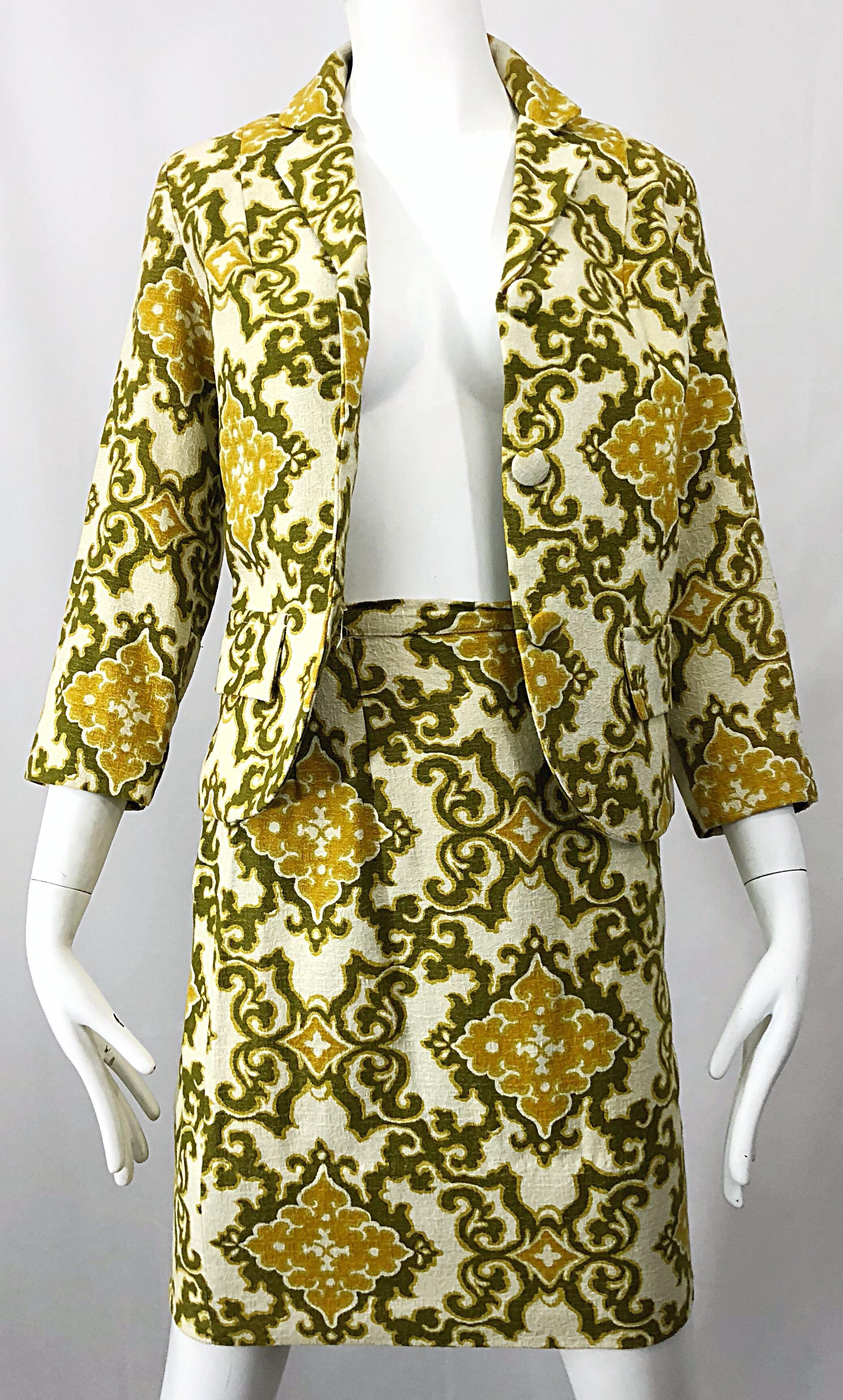 Chic 1960s Joseph Magnin Baroque Print Chartreuse Silk + Cotton 60s Skirt Suit In Excellent Condition For Sale In San Diego, CA