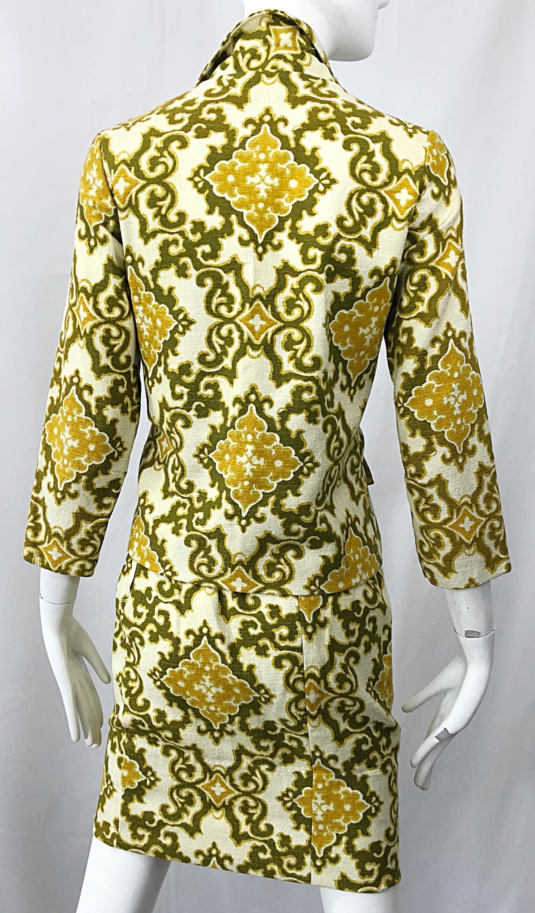 Chic 1960s Joseph Magnin Baroque Print Chartreuse Silk + Cotton 60s Skirt Suit For Sale 8