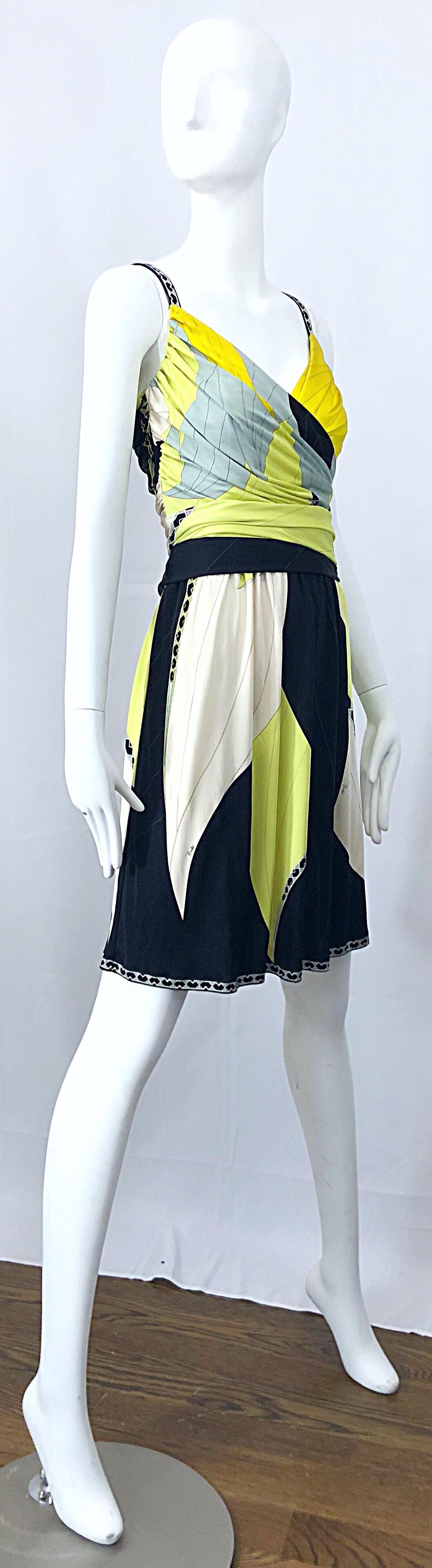 Emilio Pucci 1990s Size 6 Chartreuse Black Ivory Kaleidoscope Silk Jersey Dress For Sale 3
