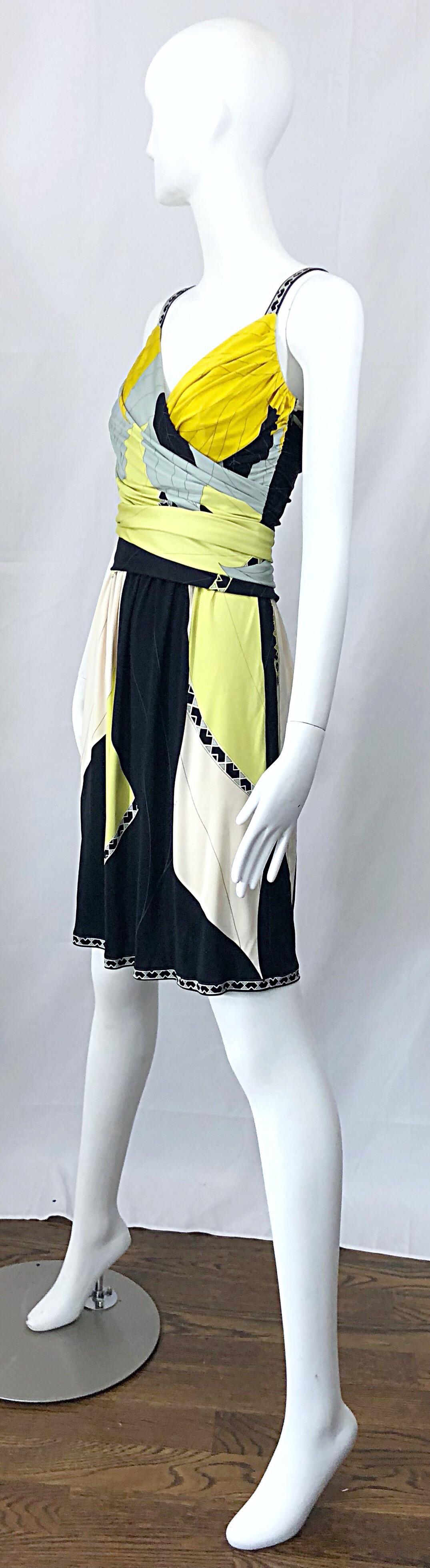 Emilio Pucci 1990s Size 6 Chartreuse Black Ivory Kaleidoscope Silk Jersey Dress For Sale 7