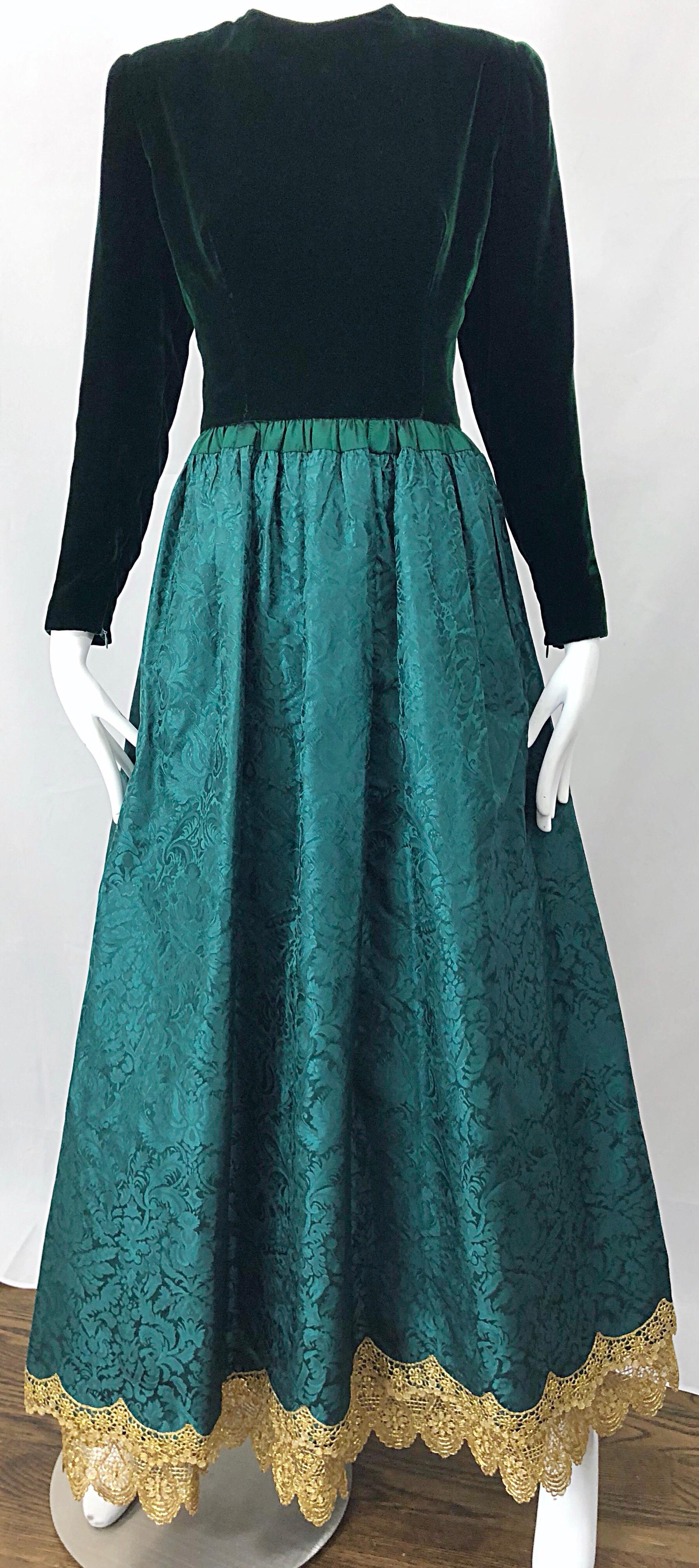 Stunning Vintage Oscar de la Renta Hunter Forest Green Velvet Silk Damask Gown 8 For Sale 2