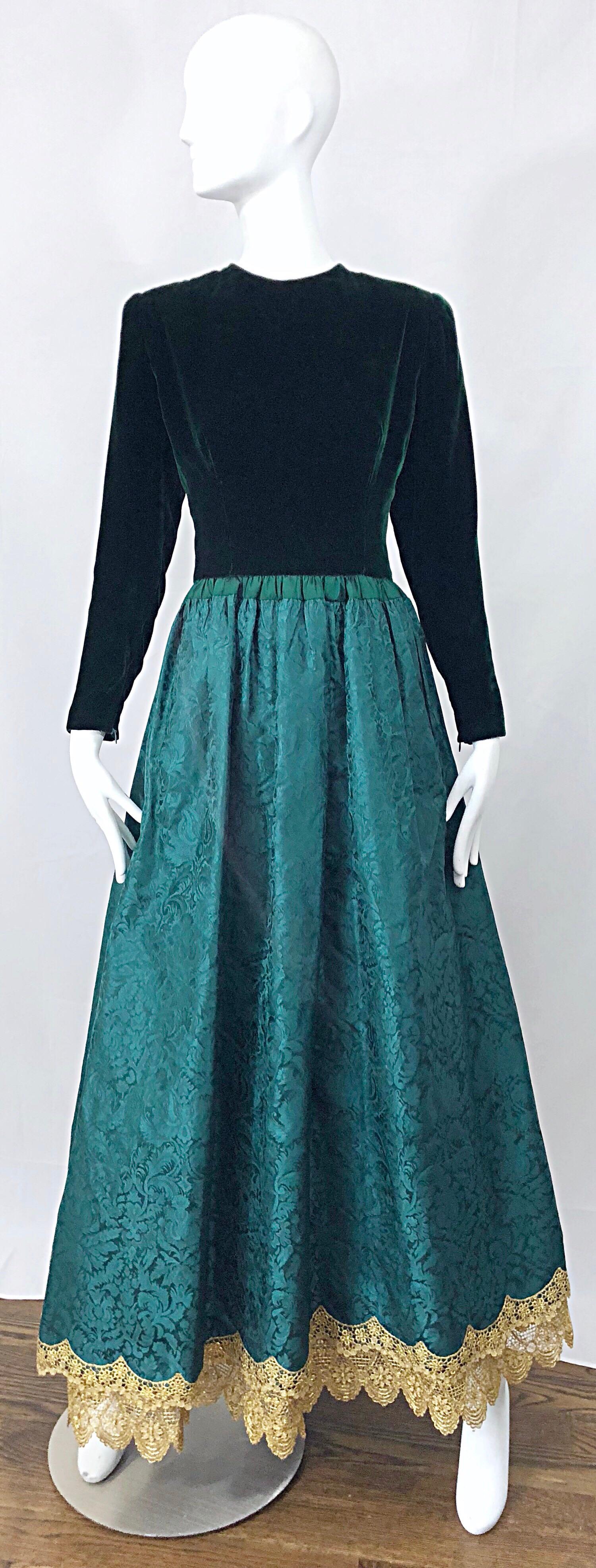 Stunning Vintage Oscar de la Renta Hunter Forest Green Velvet Silk Damask Gown 8 For Sale 7