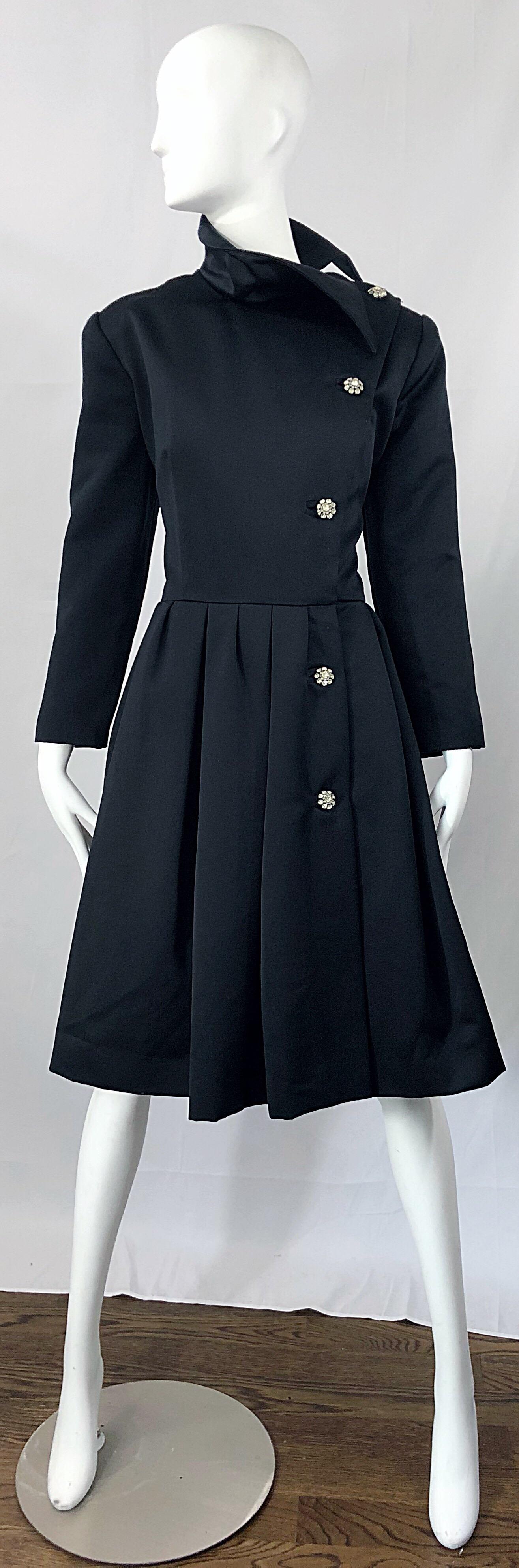 Vintage Victor Costa Size 12 Black Avant Garde Rhinestone Cocktail Dress  For Sale 7