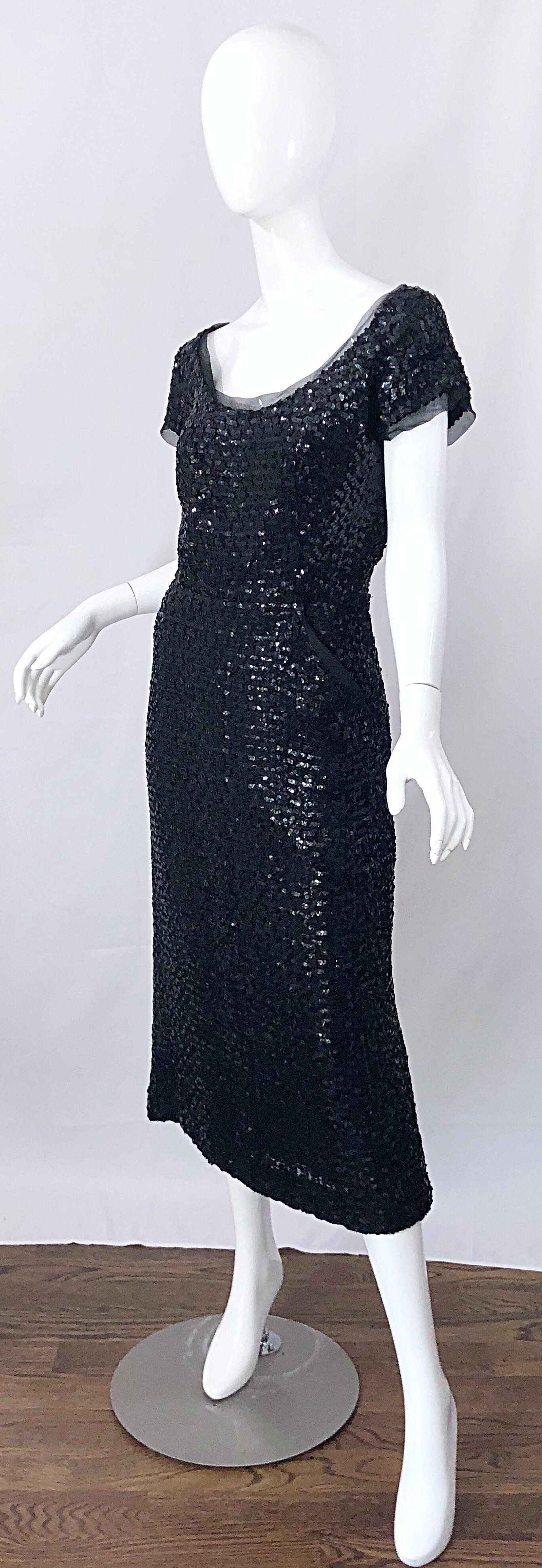 Stunning 1950s Bullock's Wilshire Large Size Black Silk Sequined 50s Midi Dress For Sale 5