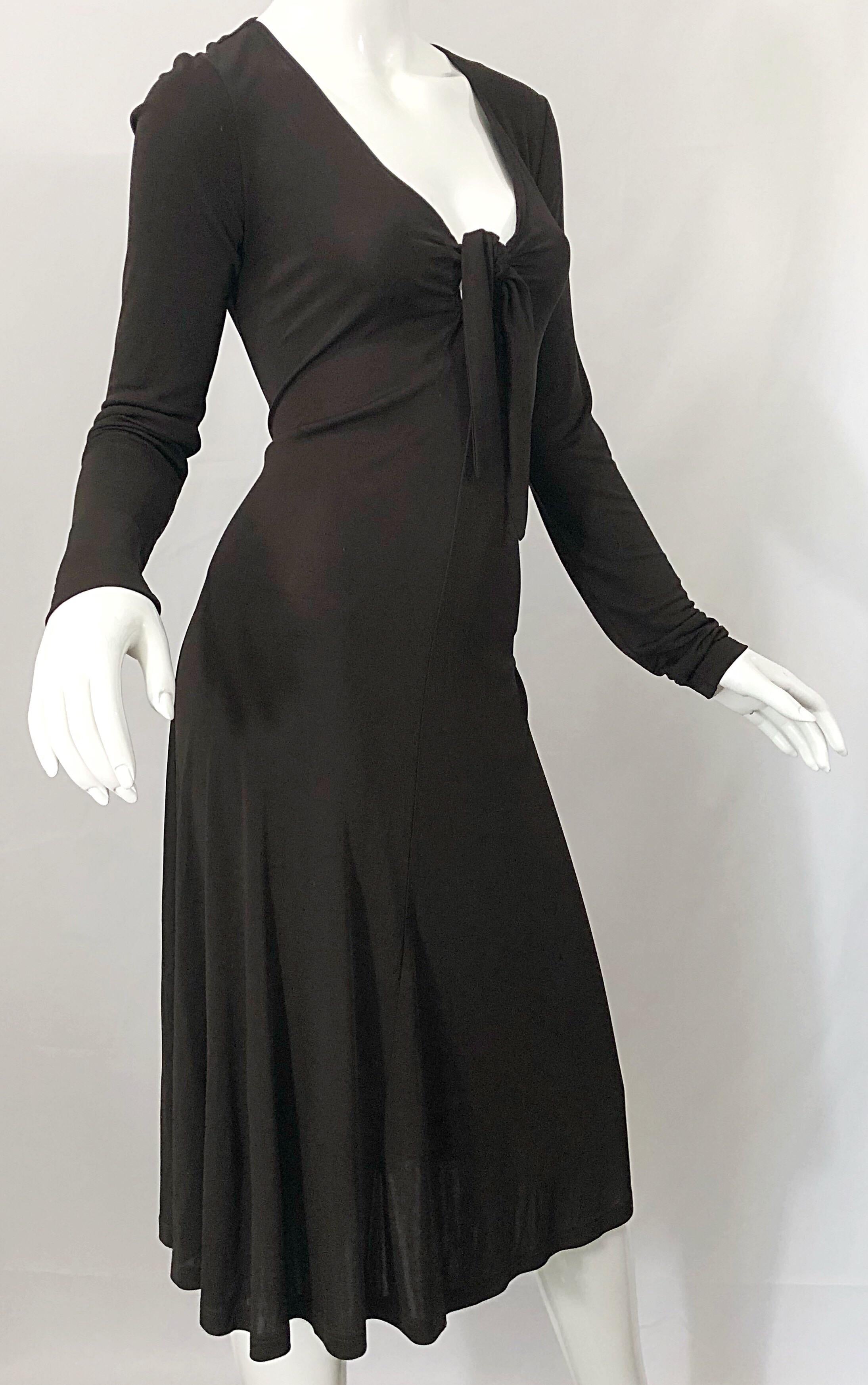 Black Michael Kors Collection Size 6 / 8 Brown Long Sleeve Keyhole Jersey Dress For Sale