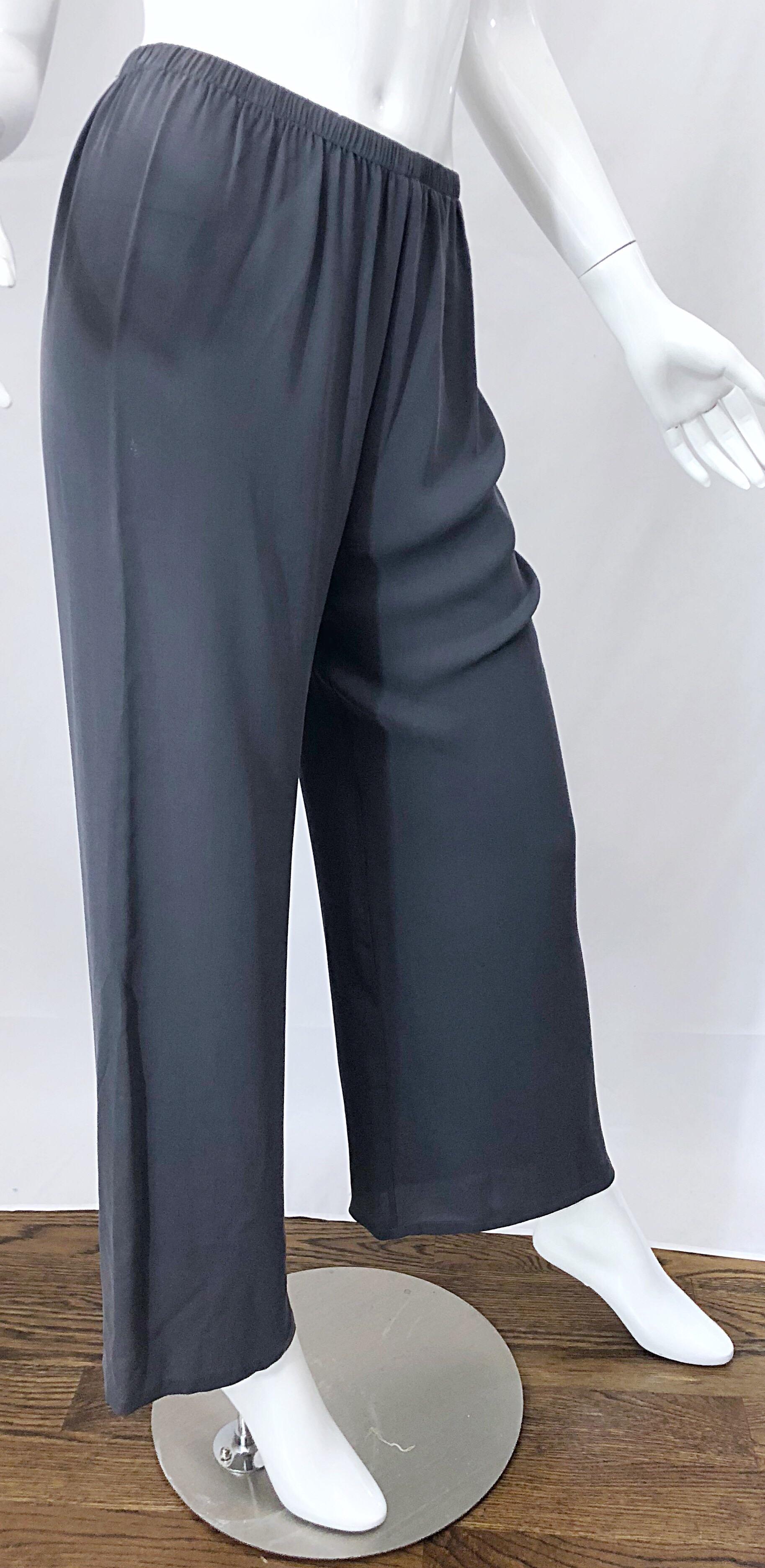 Vintage Calvin Klein Collection Size 6 Gray Silk Wide Leg 1990s Pants Trousers In Excellent Condition In San Diego, CA