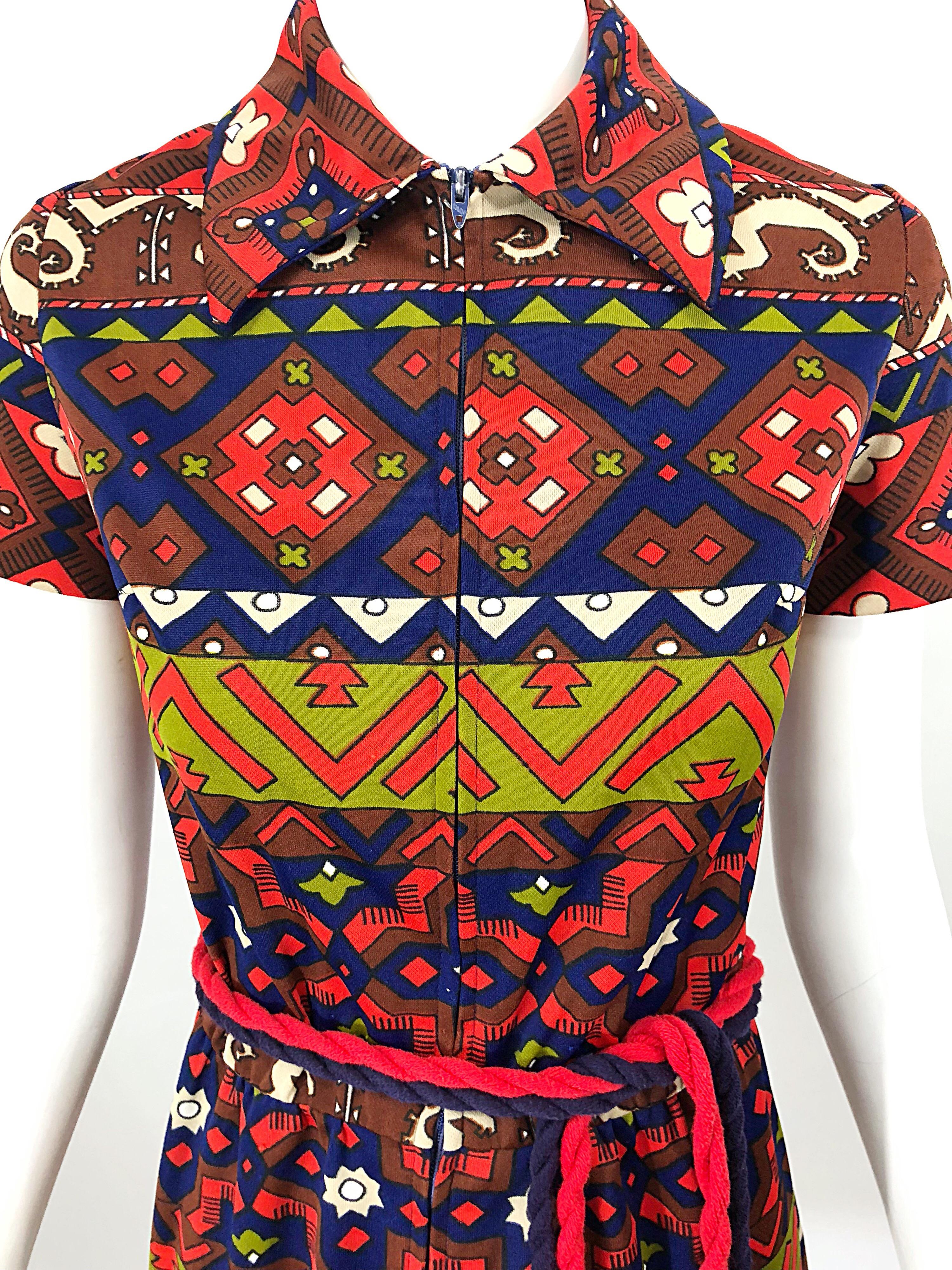 1970s Aztec Novelty Print Amazing Vintage 70s Knit Rope Belted Shirt Dress In Excellent Condition For Sale In San Diego, CA