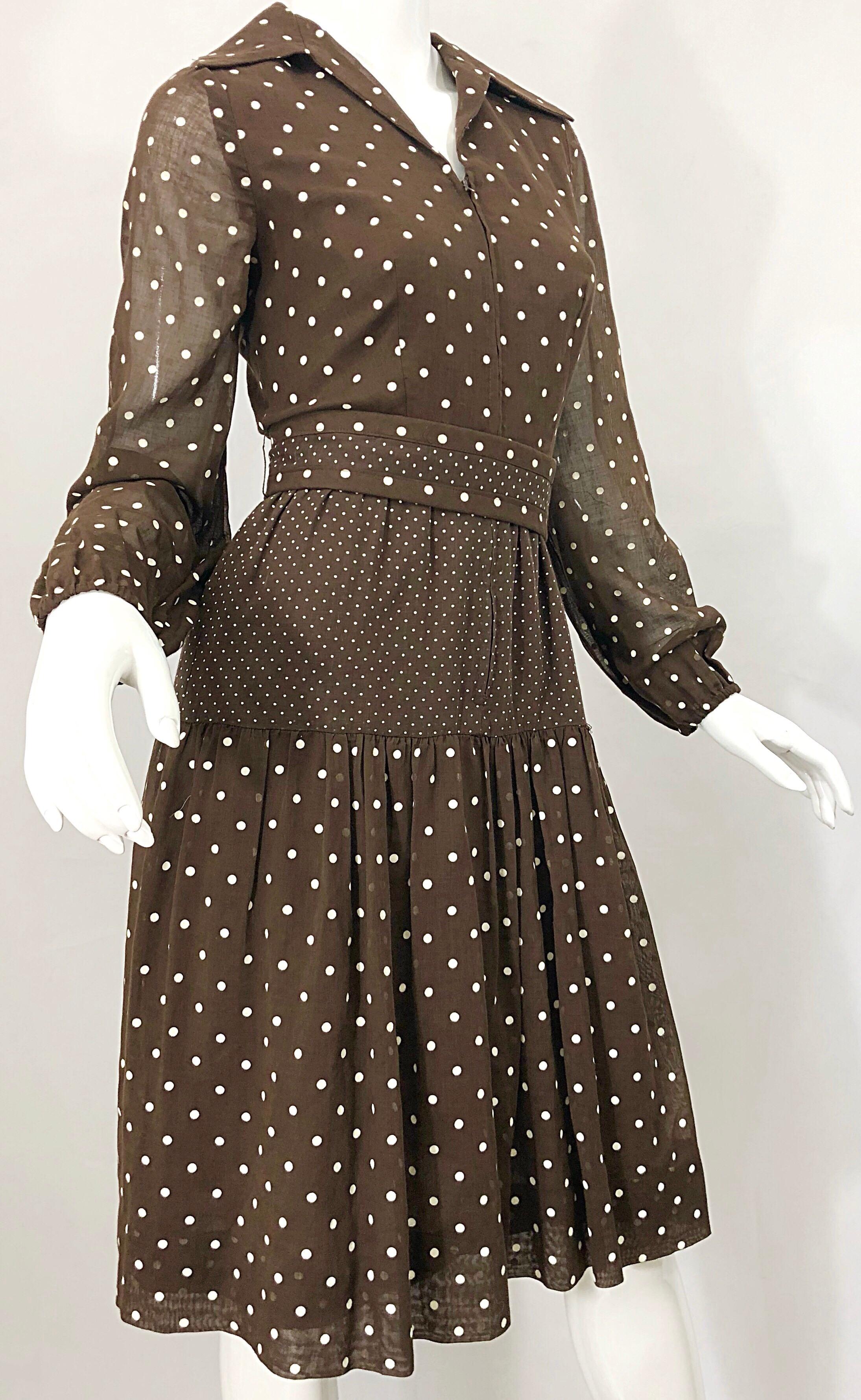 1970s I Magnin Brown and White Polka Dot Belted Cotton Vintage 70s Day Dress In Excellent Condition In San Diego, CA