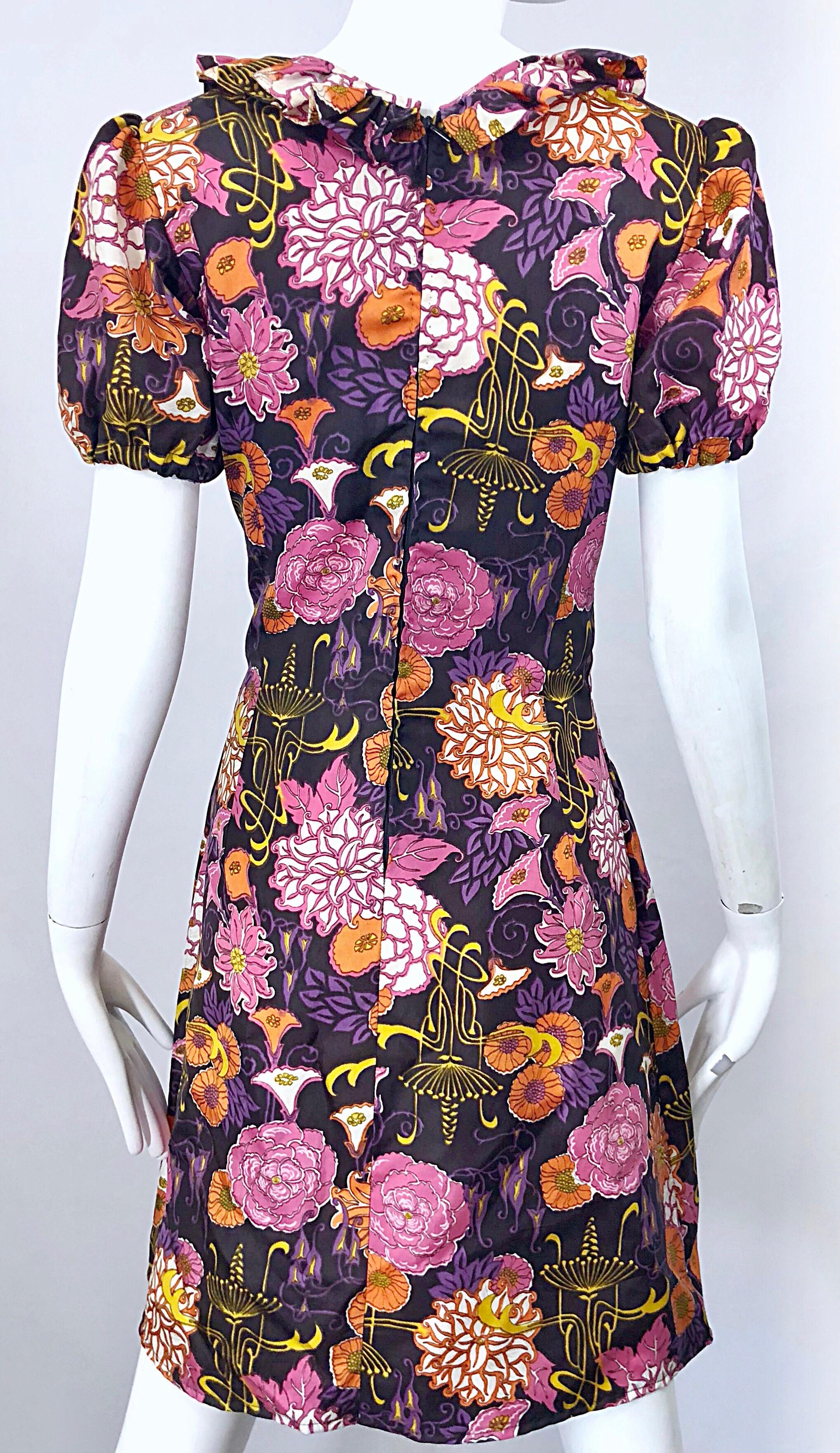 Chic 1960s Lotus Orchid Novelty Flower Print Short Puff Sleeve A Line 60s Dress For Sale 2